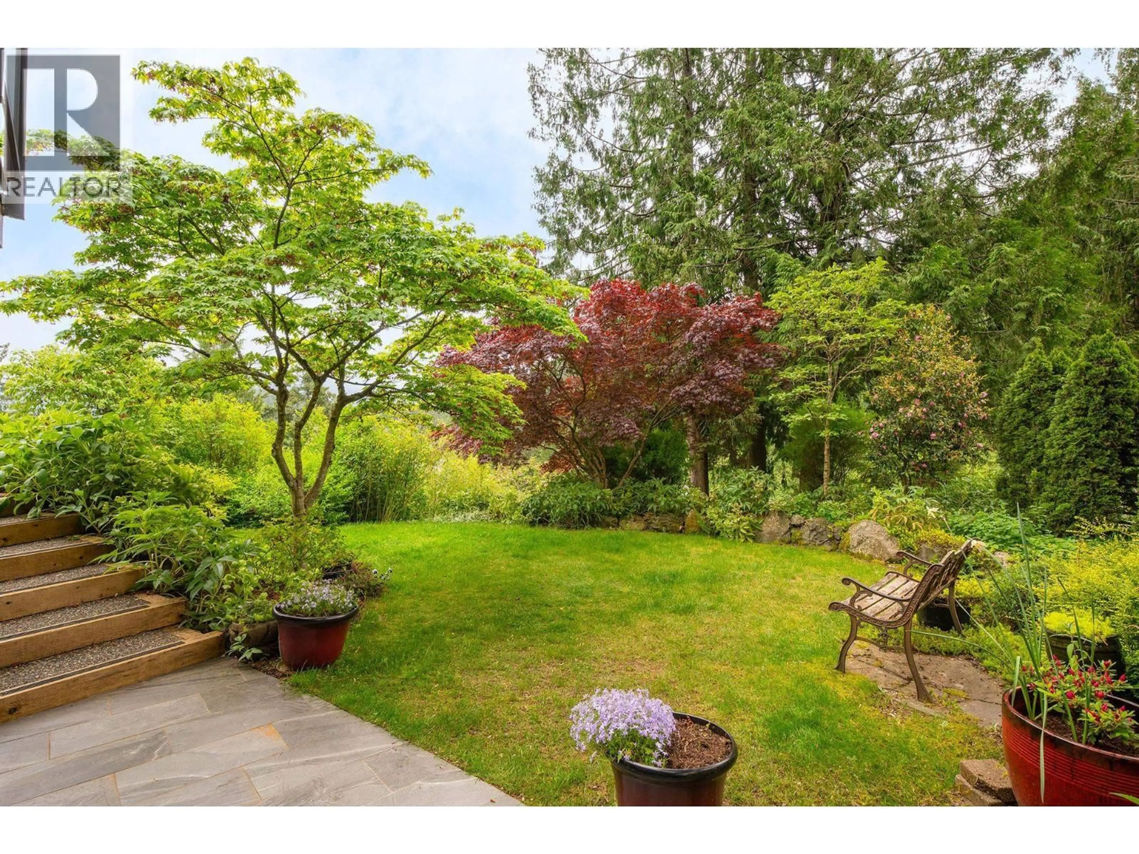 Patio, forest/trees view for 960 HARBOUR VIEW PLACE, Bowen Island British Columbia V0N1G2