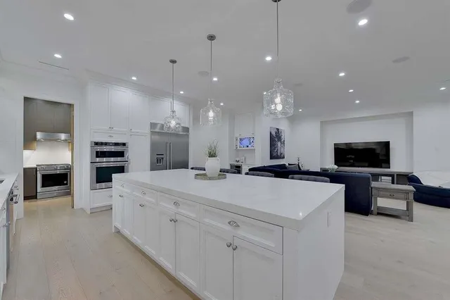 2071 156 STREET, Surrey 5