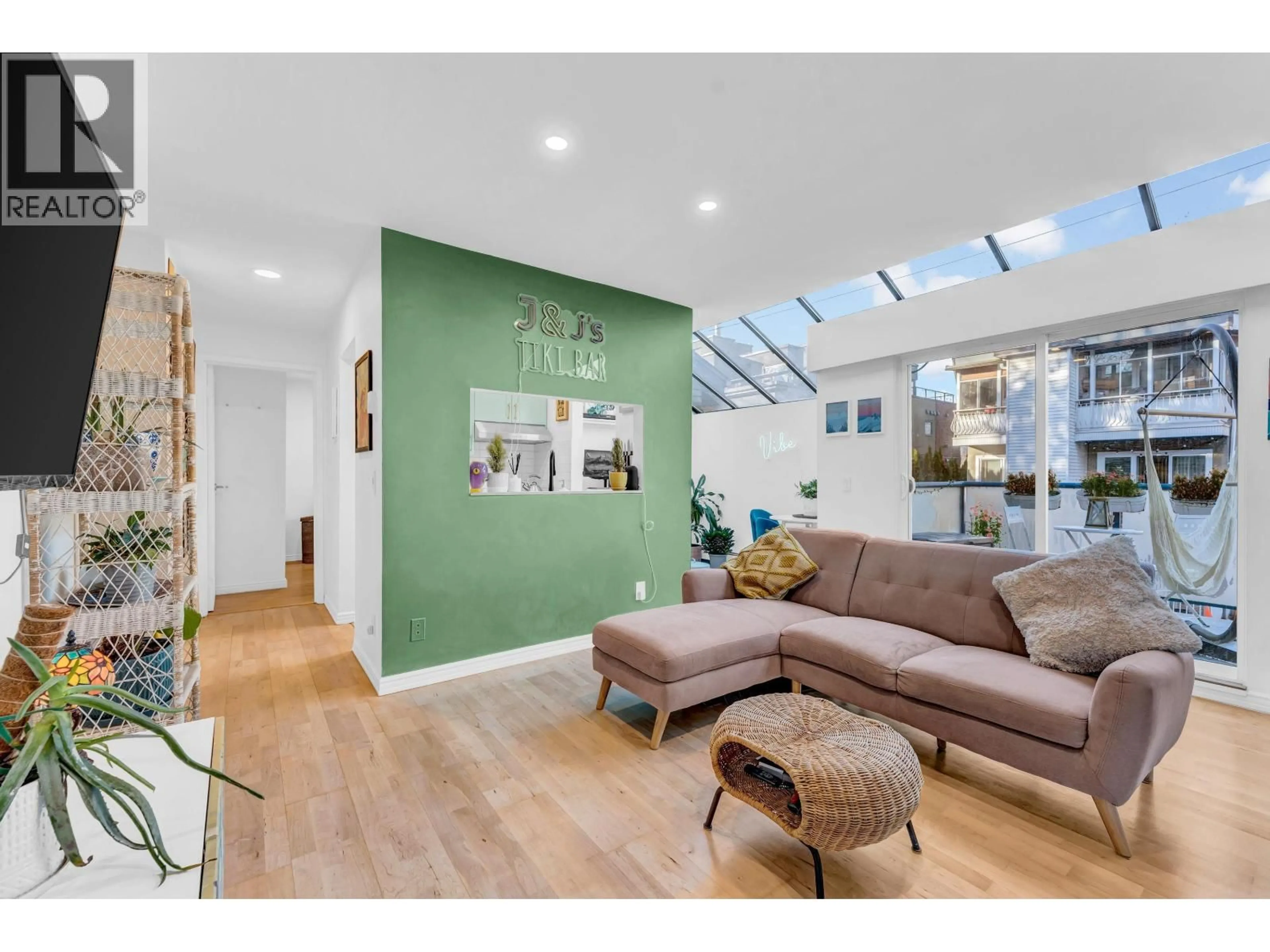 Living room with furniture, unknown for 204 - 2125 YORK AVENUE, Vancouver British Columbia V6K1C4