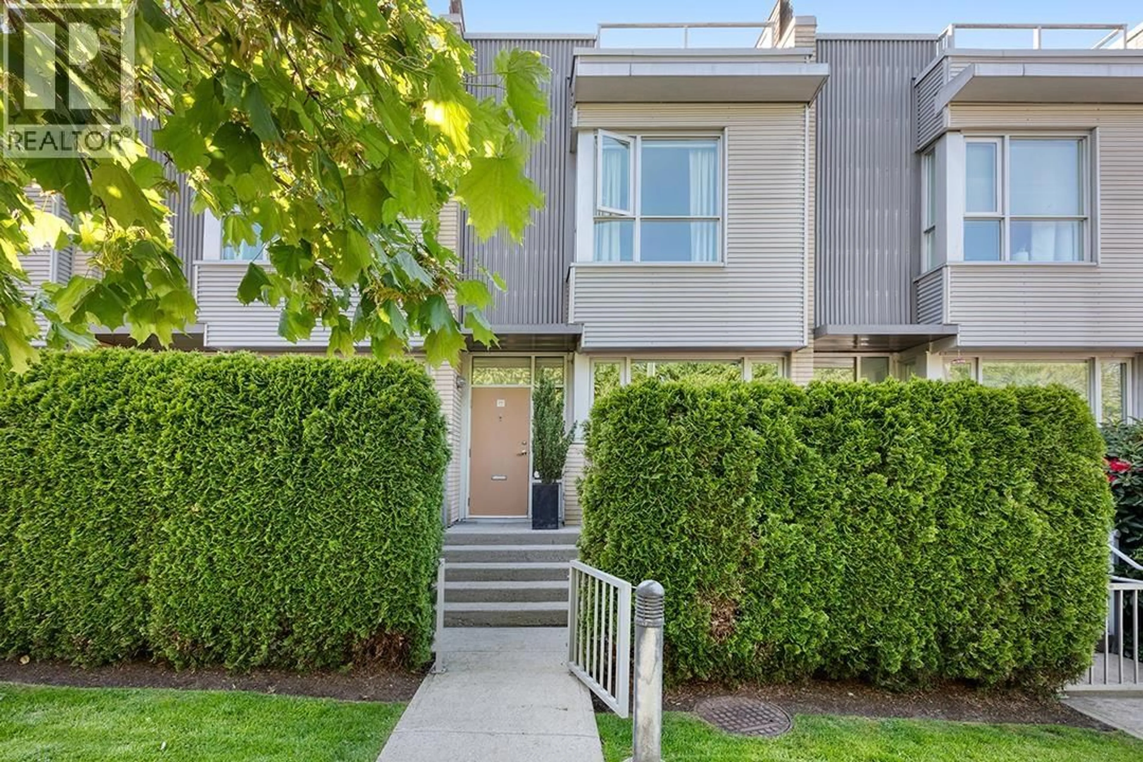 Unknown for 2711 PRINCE EDWARD STREET, Vancouver British Columbia V5T4V8