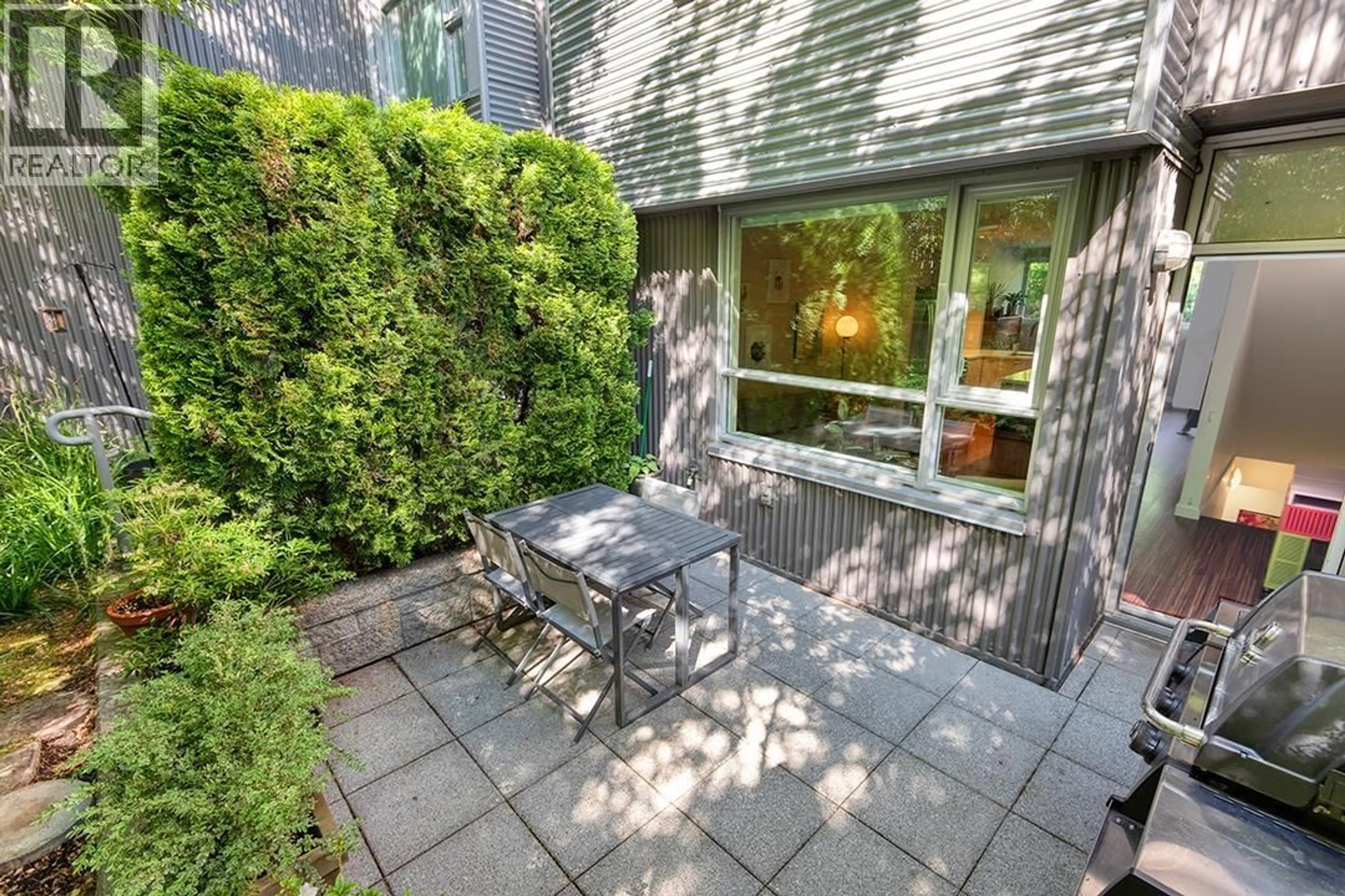 Patio, street for 2711 PRINCE EDWARD STREET, Vancouver British Columbia V5T4V8