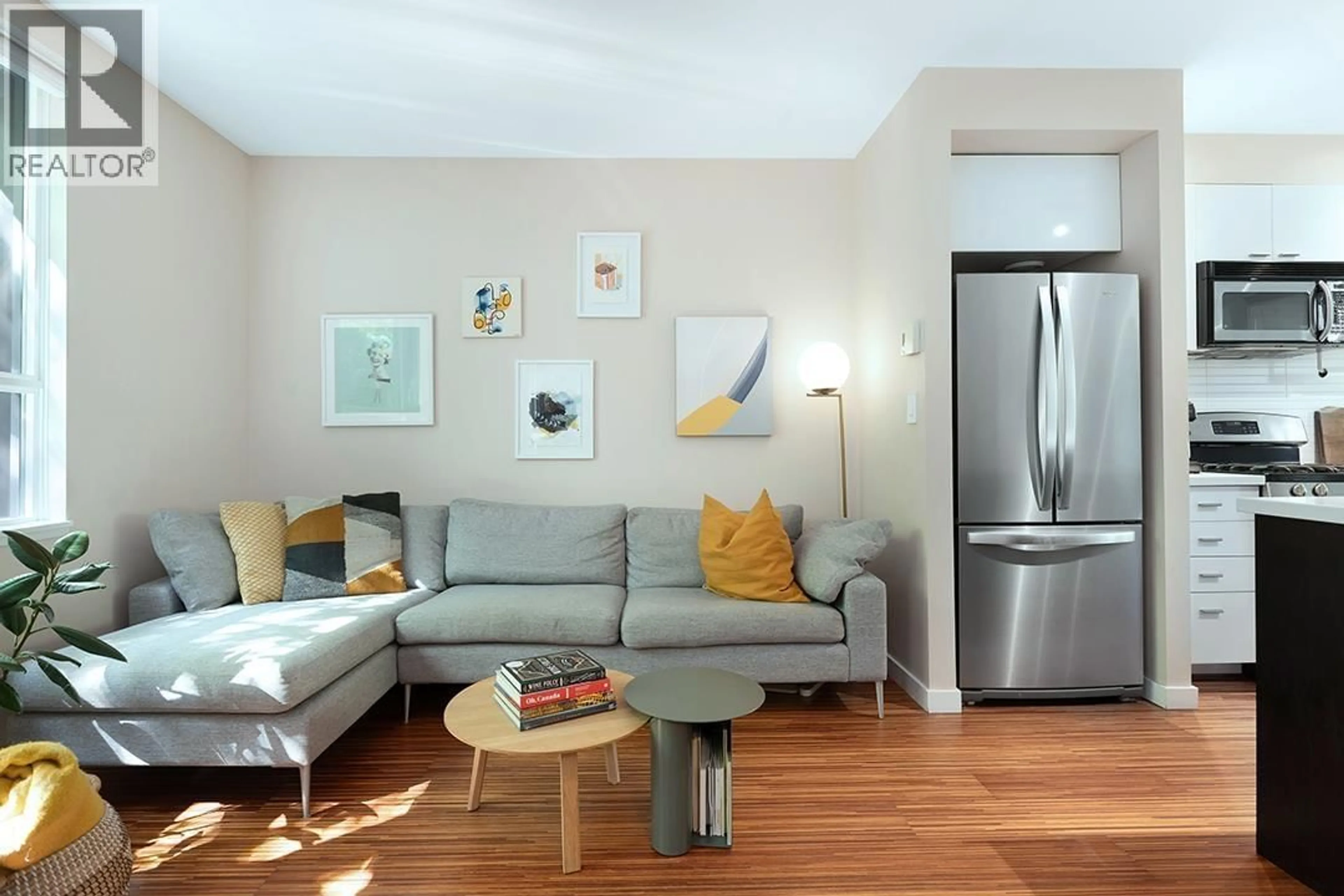 Living room with furniture, unknown for 2711 PRINCE EDWARD STREET, Vancouver British Columbia V5T4V8