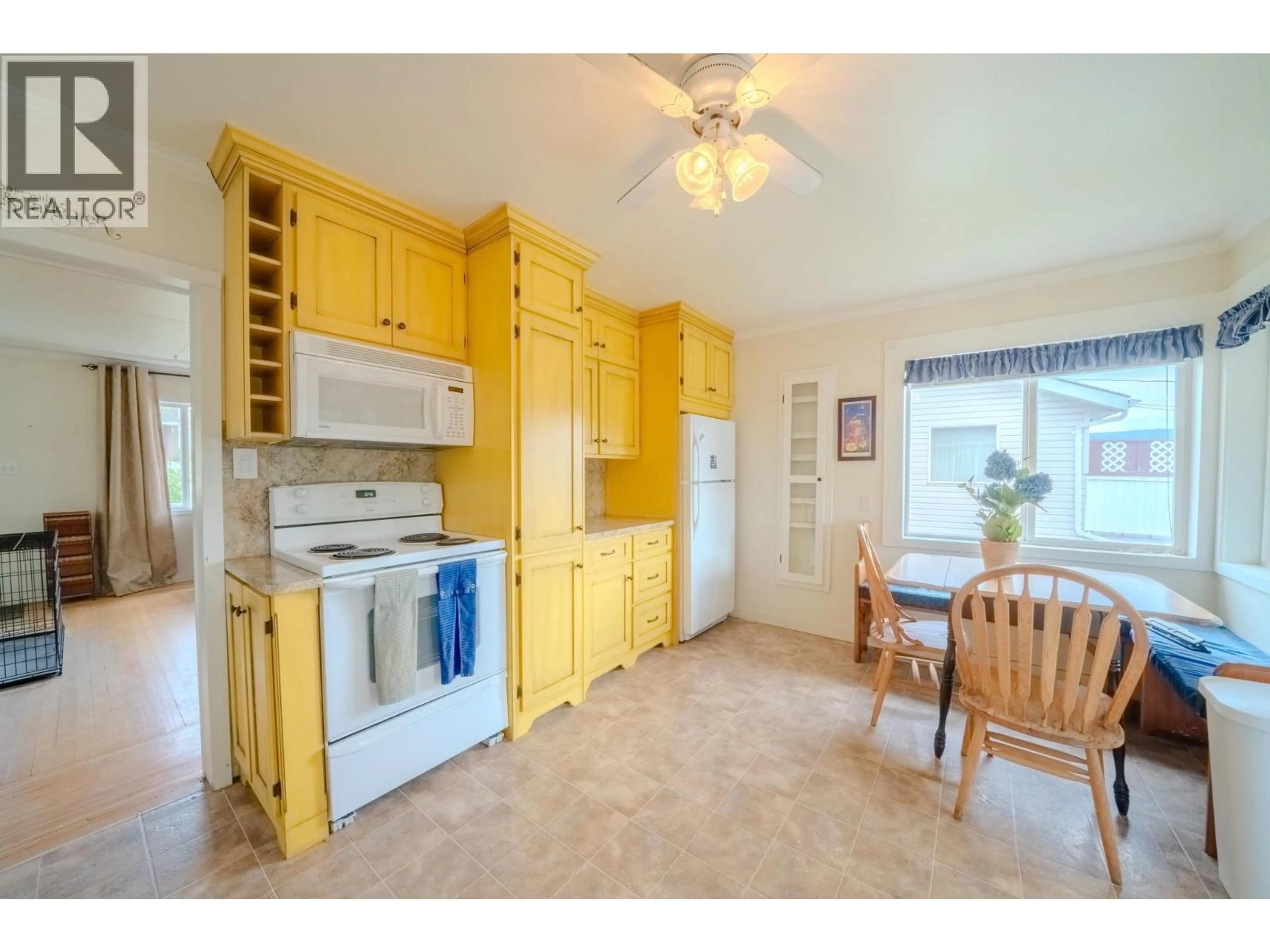Standard kitchen, ceramic/tile floor for 395 FIRST AVENUE, Williams Lake British Columbia V2G1Z1