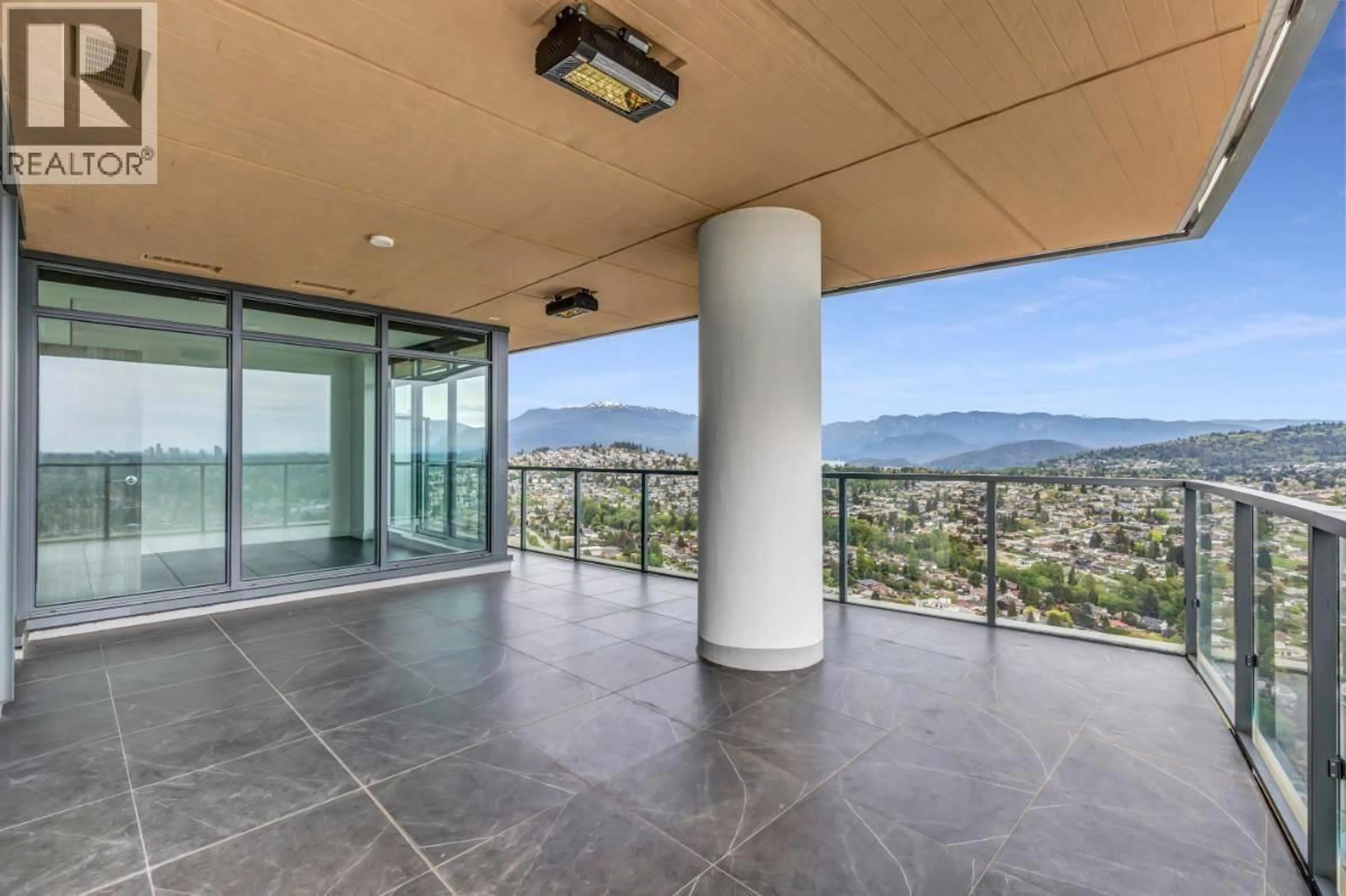 Indoor foyer for 5206 - 4880 LOUGHEED HIGHWAY, Burnaby British Columbia V5C0N1