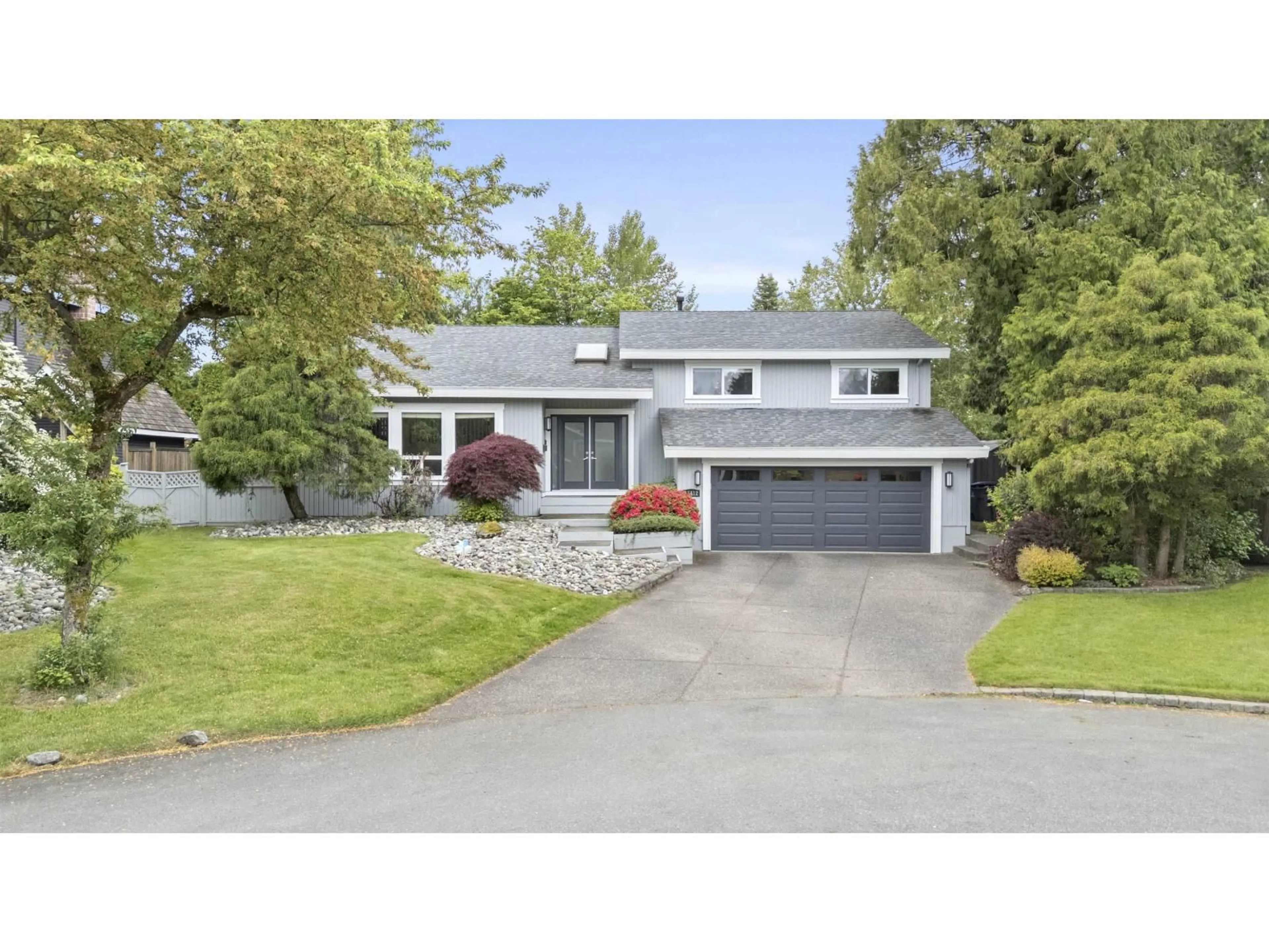 Home with vinyl exterior material, street for 15412 KILKEE PLACE, Surrey British Columbia V3S6E8