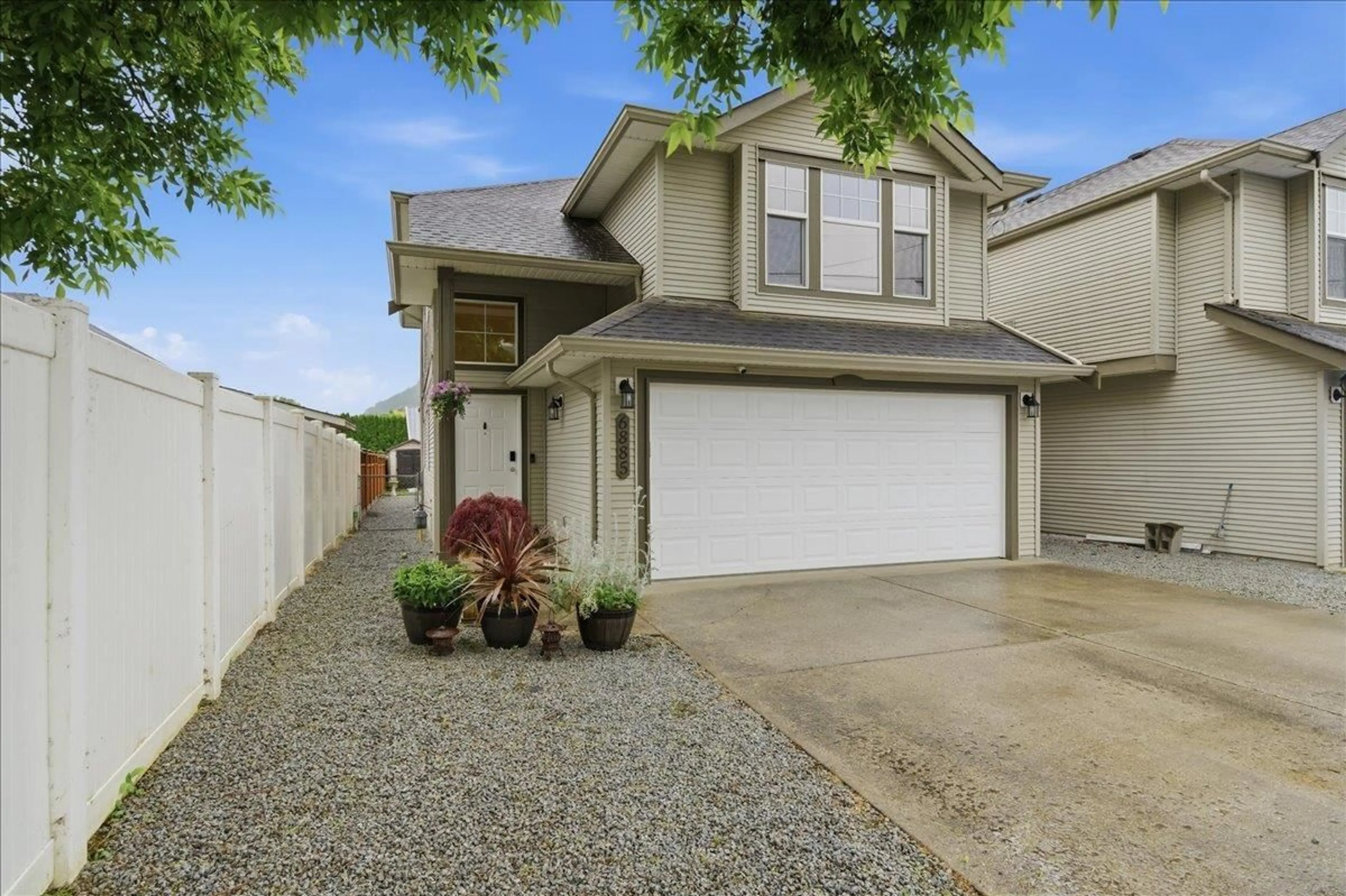 Home with vinyl exterior material, street for 6885 INKMAN ROAD, Agassiz British Columbia V0M1A1