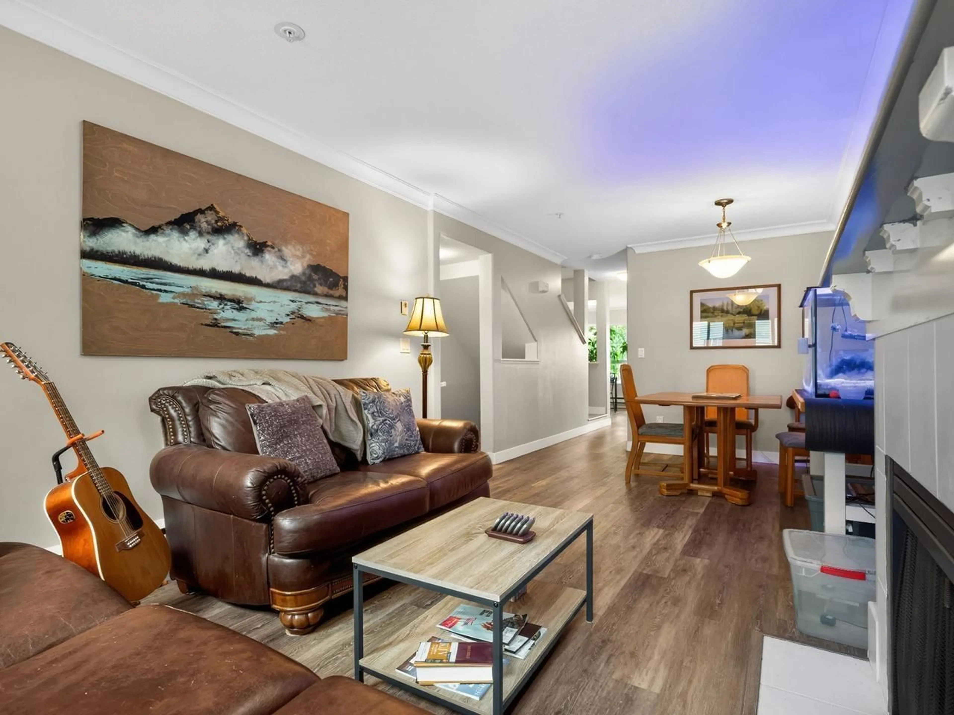 Living room with furniture, wood/laminate floor for 45 - 8930 WALNUT GROVE DRIVE, Langley British Columbia V1M3K2