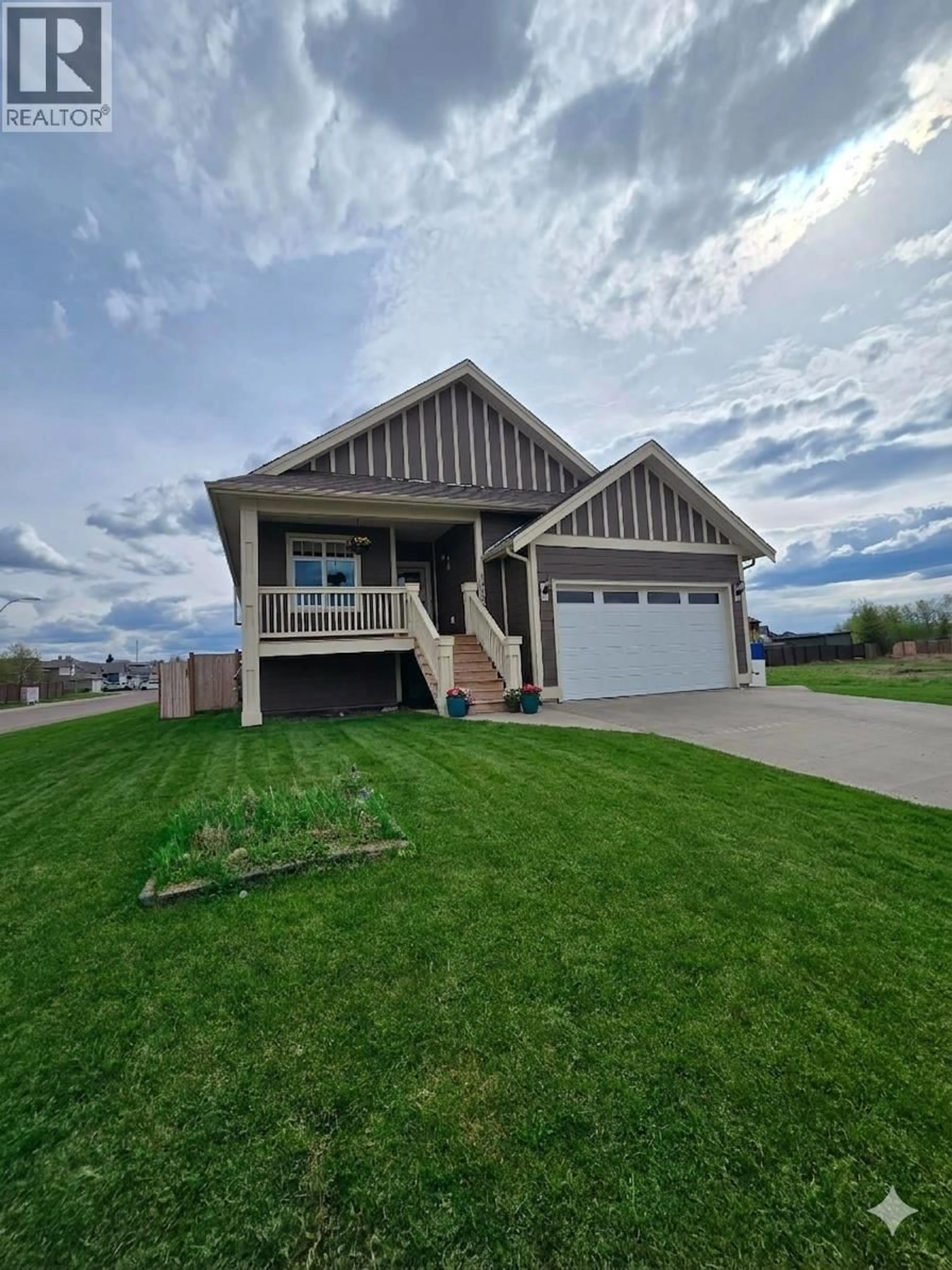 Home with vinyl exterior material, unknown for 10303 115 AVENUE, Fort St. John British Columbia V1J0P8