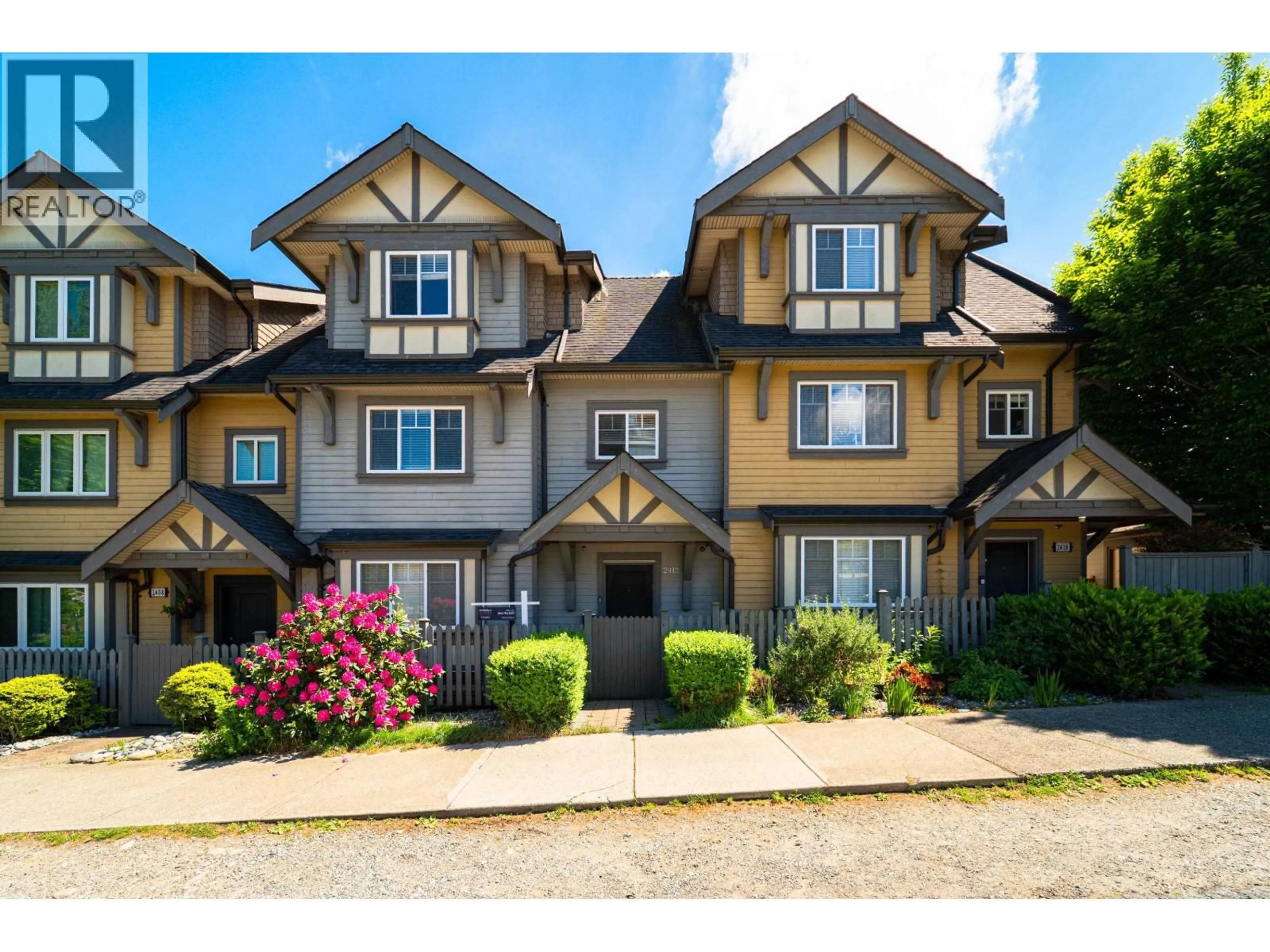 Unknown for 2412 ST. CATHERINES STREET, Vancouver British Columbia V5T3X9