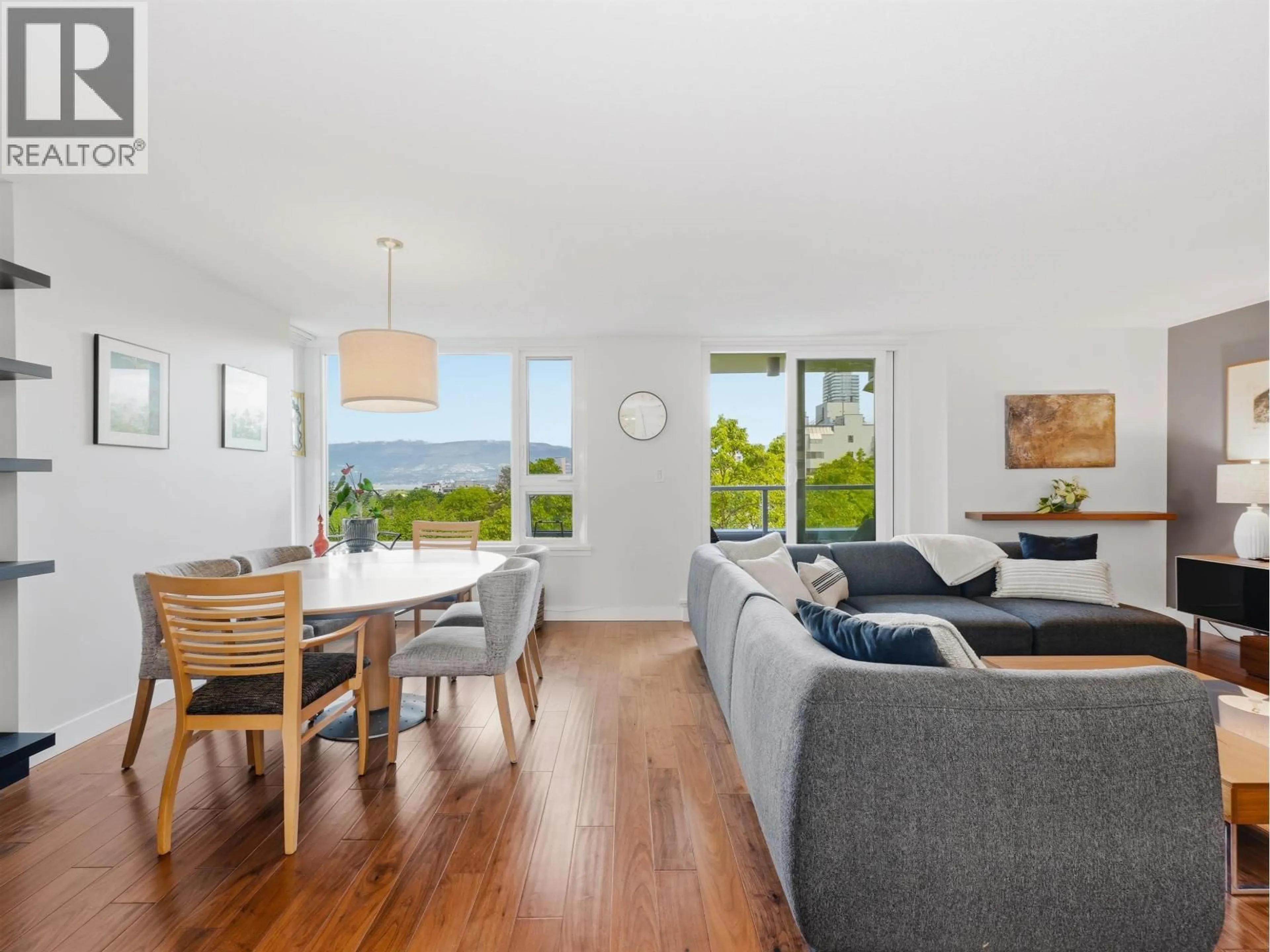 Living room with furniture, wood/laminate floor for 901 - 1566 13TH AVENUE, Vancouver British Columbia V6J2G4