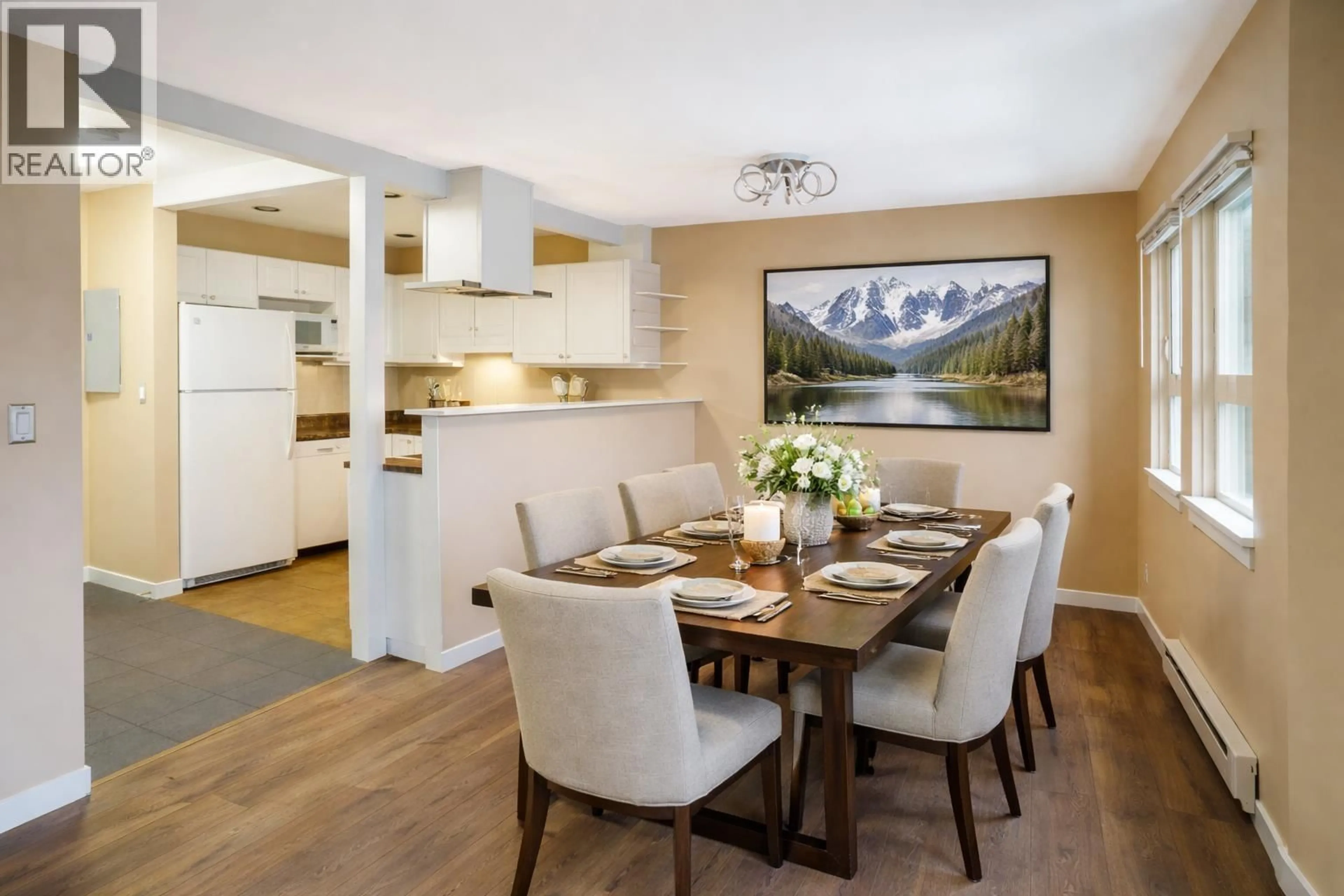 Dining room, wood/laminate floor for 205 - 22720 119 AVENUE, Maple Ridge British Columbia V2X2Z8