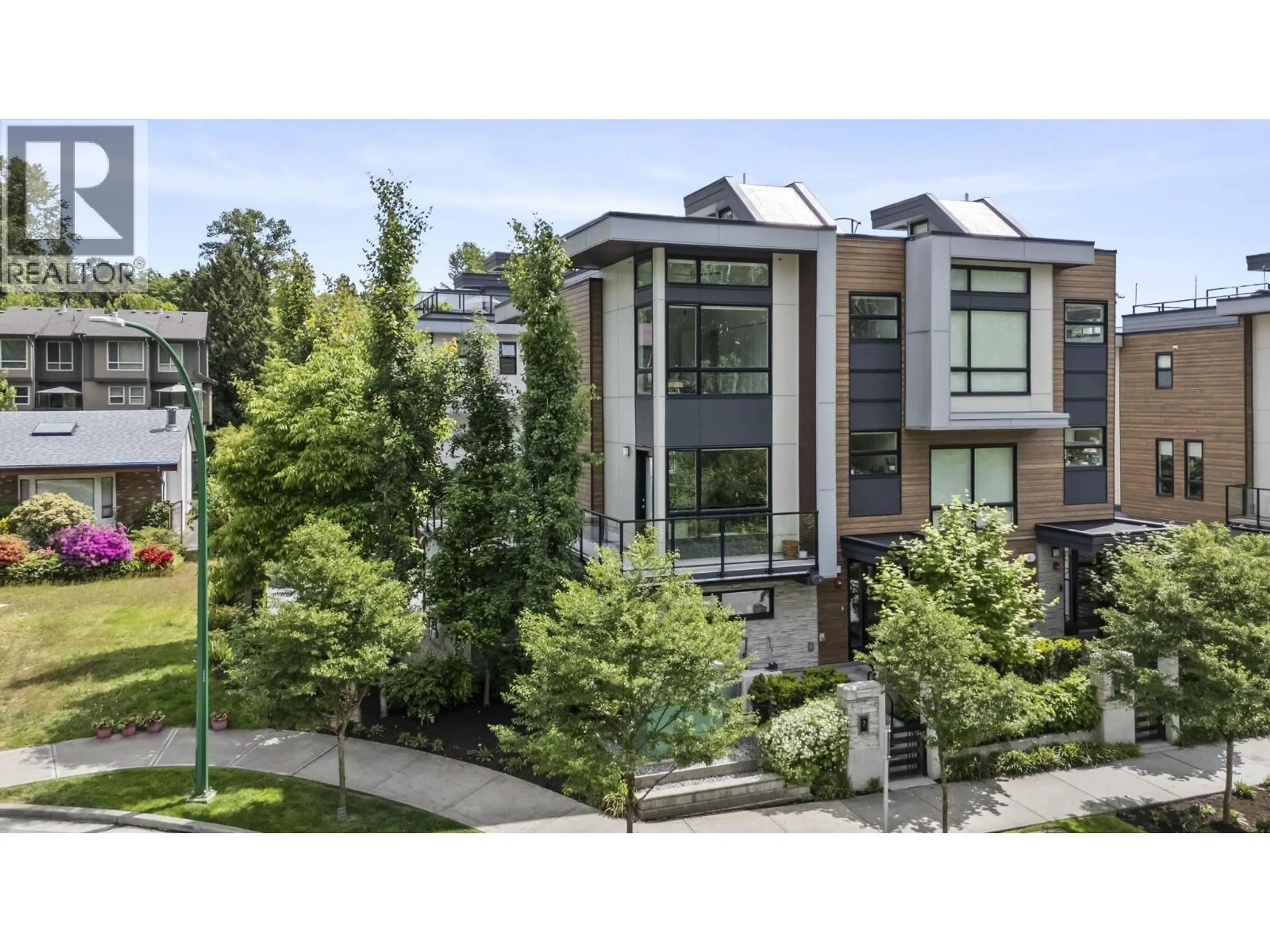 A pic from outside/outdoor area/front of a property/back of a property/a pic from drone, street for 7 - 856 ORWELL STREET, North Vancouver British Columbia V7J0C2