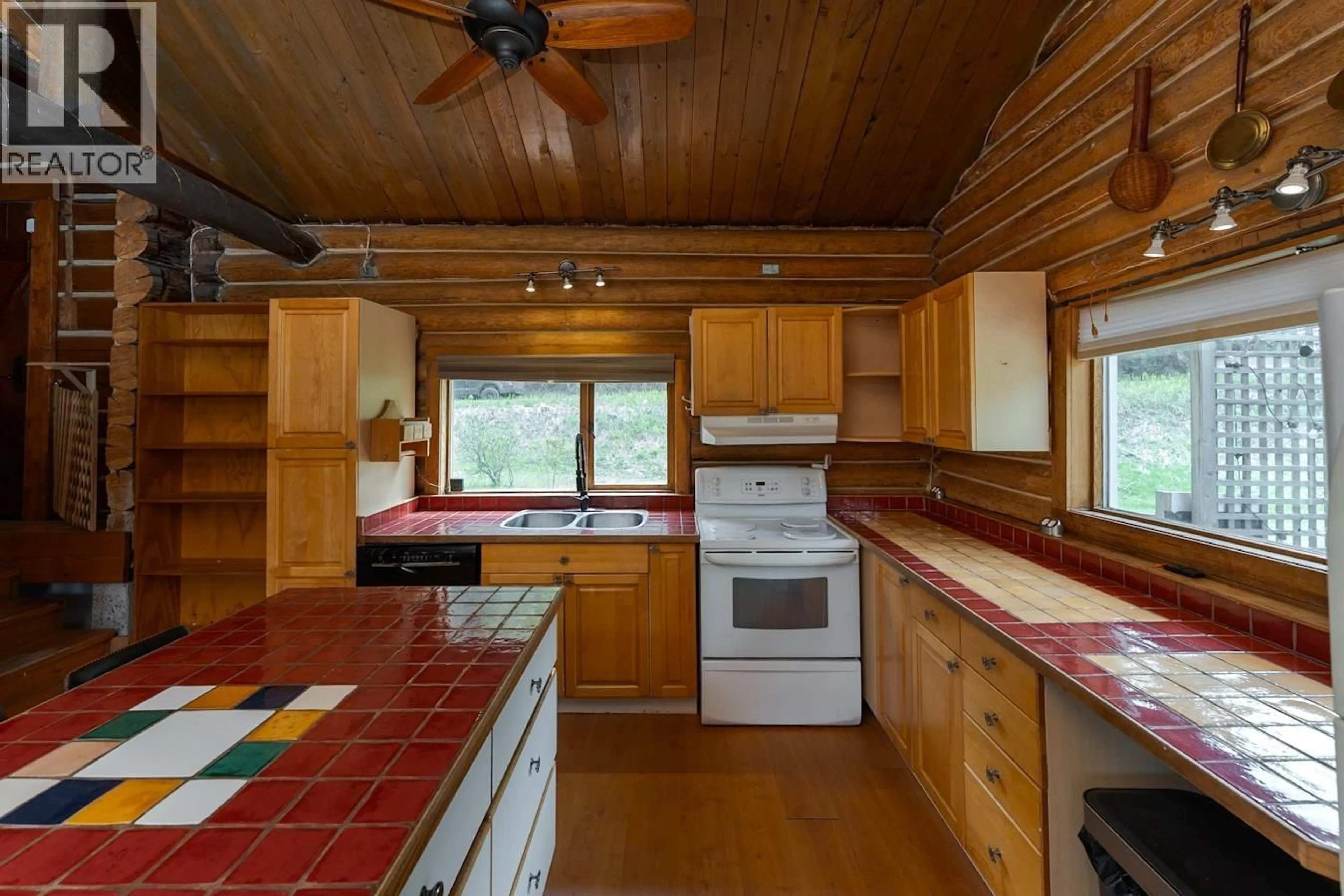 Standard kitchen, unknown for 5872 LINDSTROM ROAD, Prince George British Columbia V2K5H7