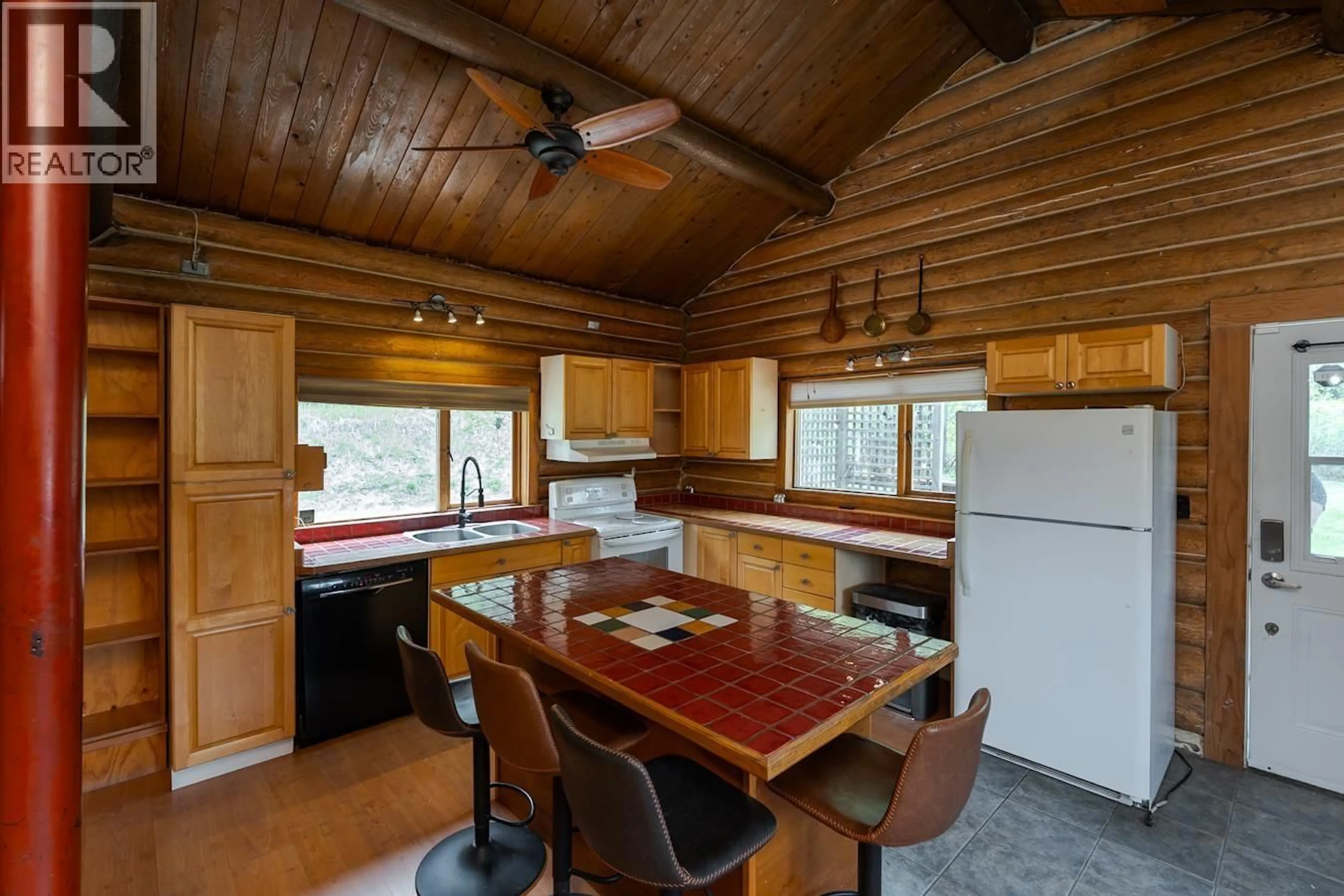 Standard kitchen, unknown for 5872 LINDSTROM ROAD, Prince George British Columbia V2K5H7