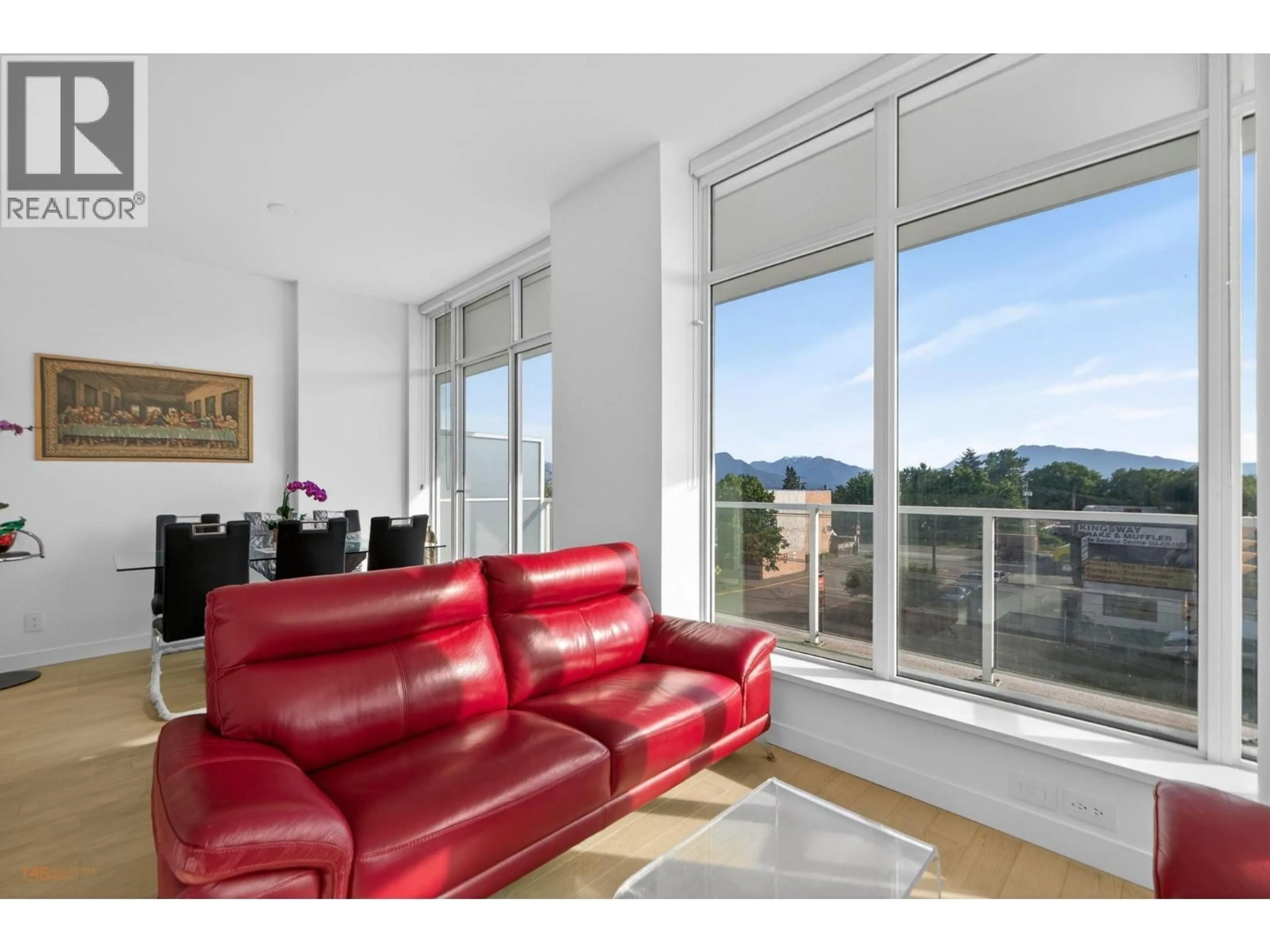 Living room with furniture, unknown for 312 - 2220 KINGSWAY, Vancouver British Columbia V5N2T7