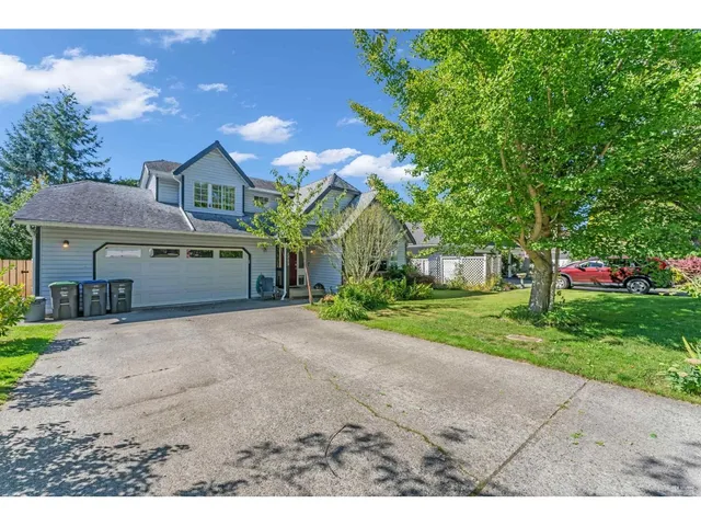1055 163A STREET, Surrey 3