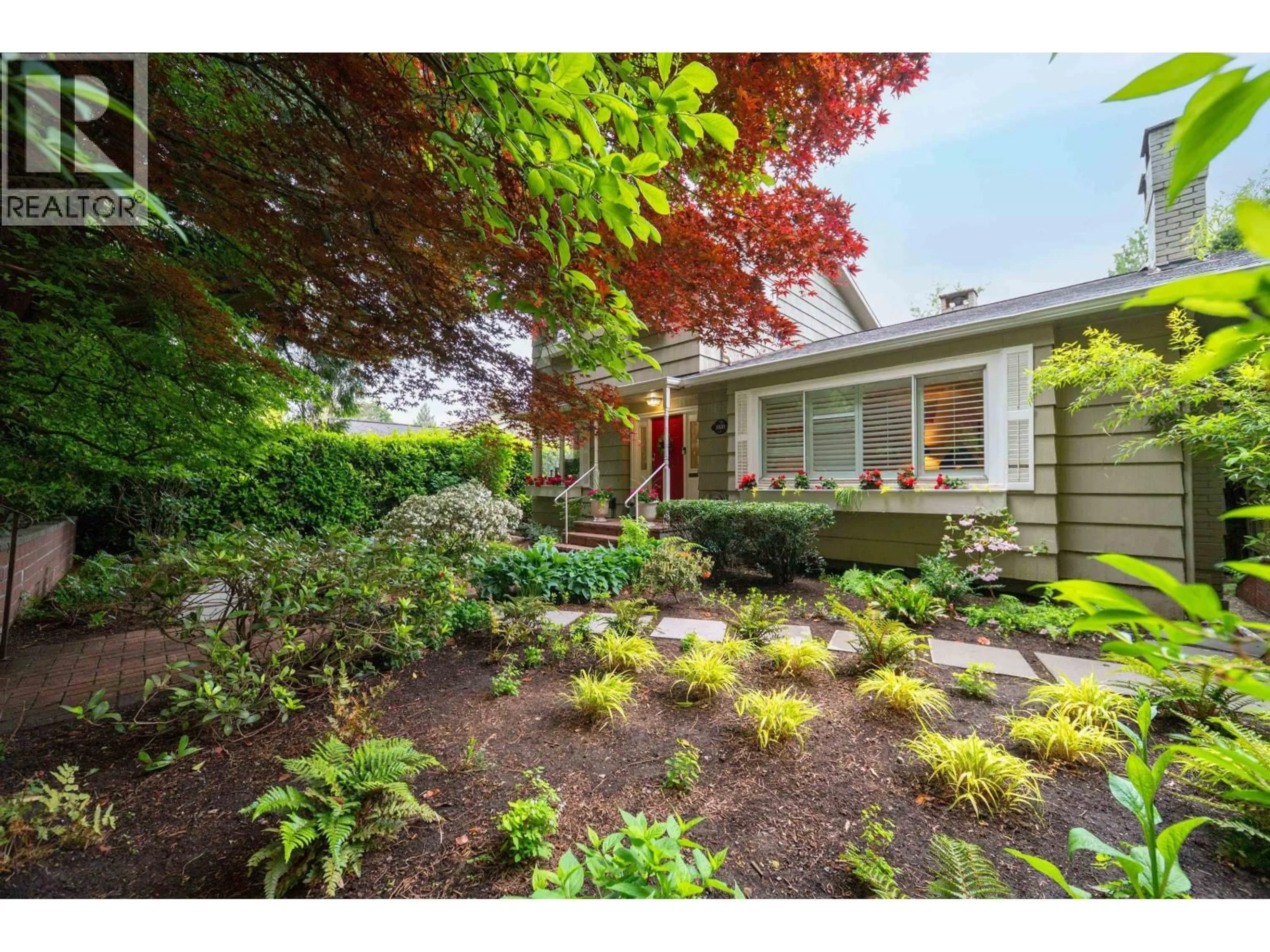 Home with vinyl exterior material, street for 1030 MATHERS AVENUE, West Vancouver British Columbia V7T2G2