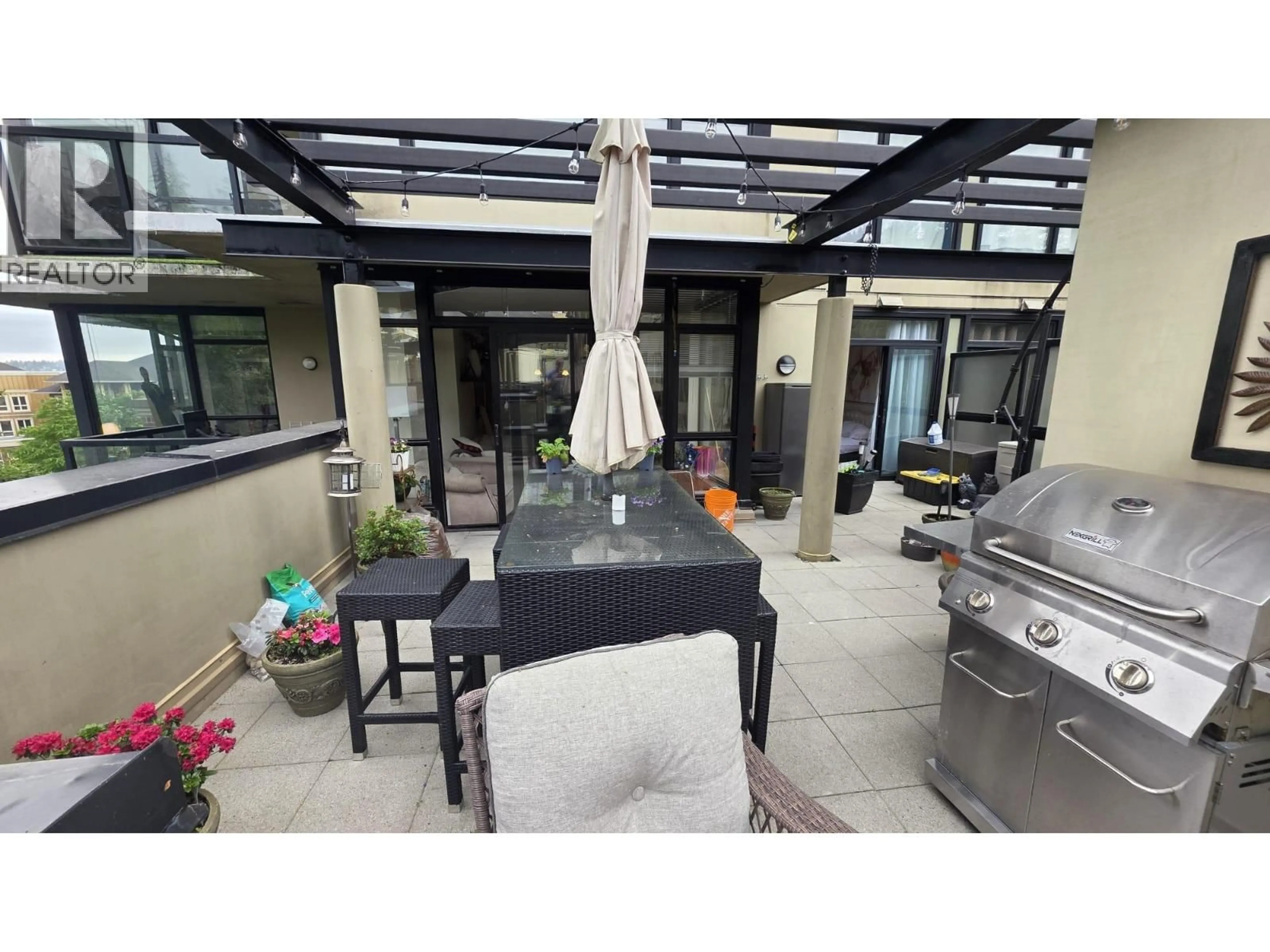 Patio, street for 405 - 11 ROYAL AVENUE, New Westminster British Columbia V3L0A8