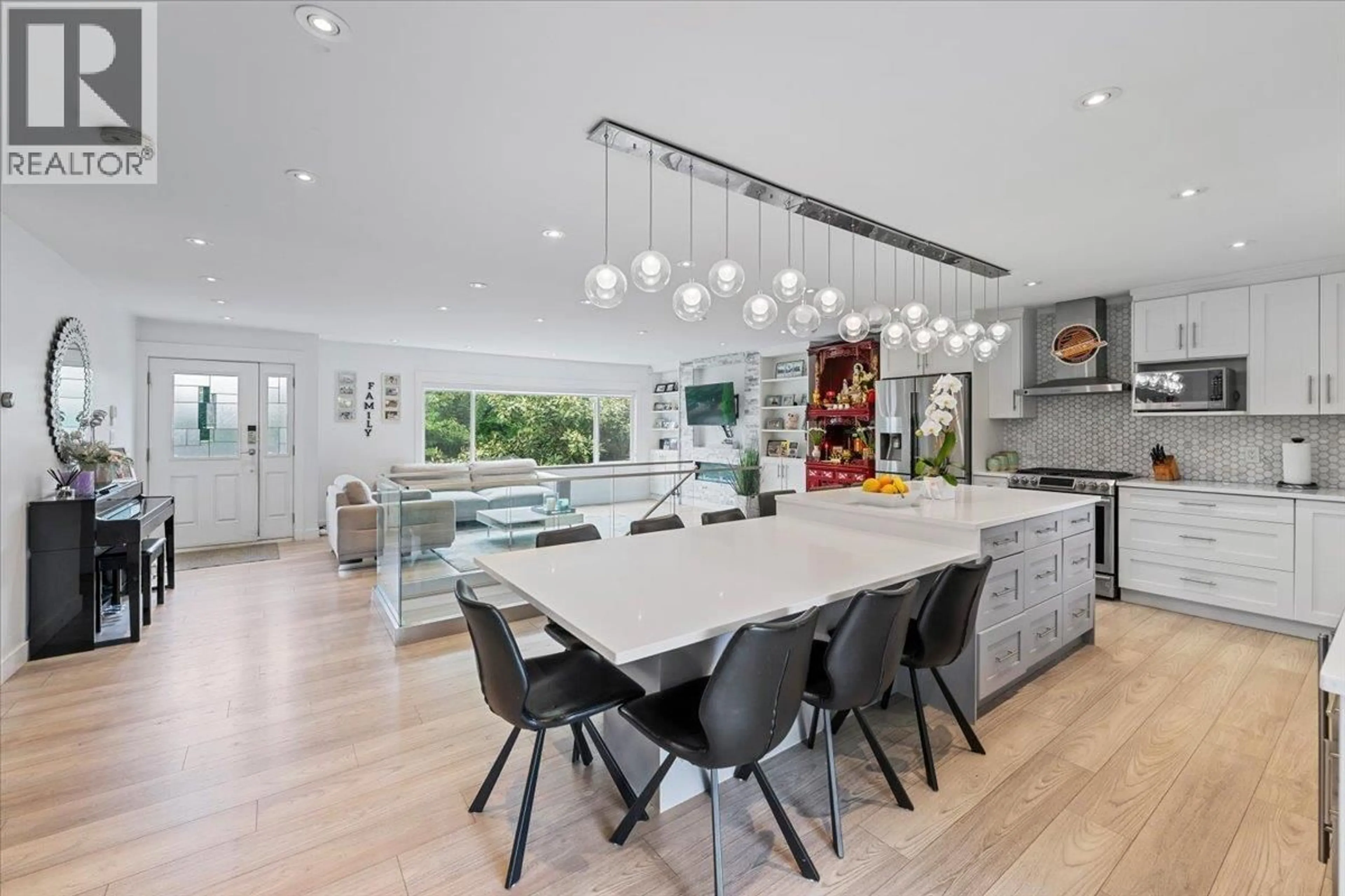 Open concept kitchen, unknown for 23177 WILLETT AVENUE, Richmond British Columbia V6V3C6