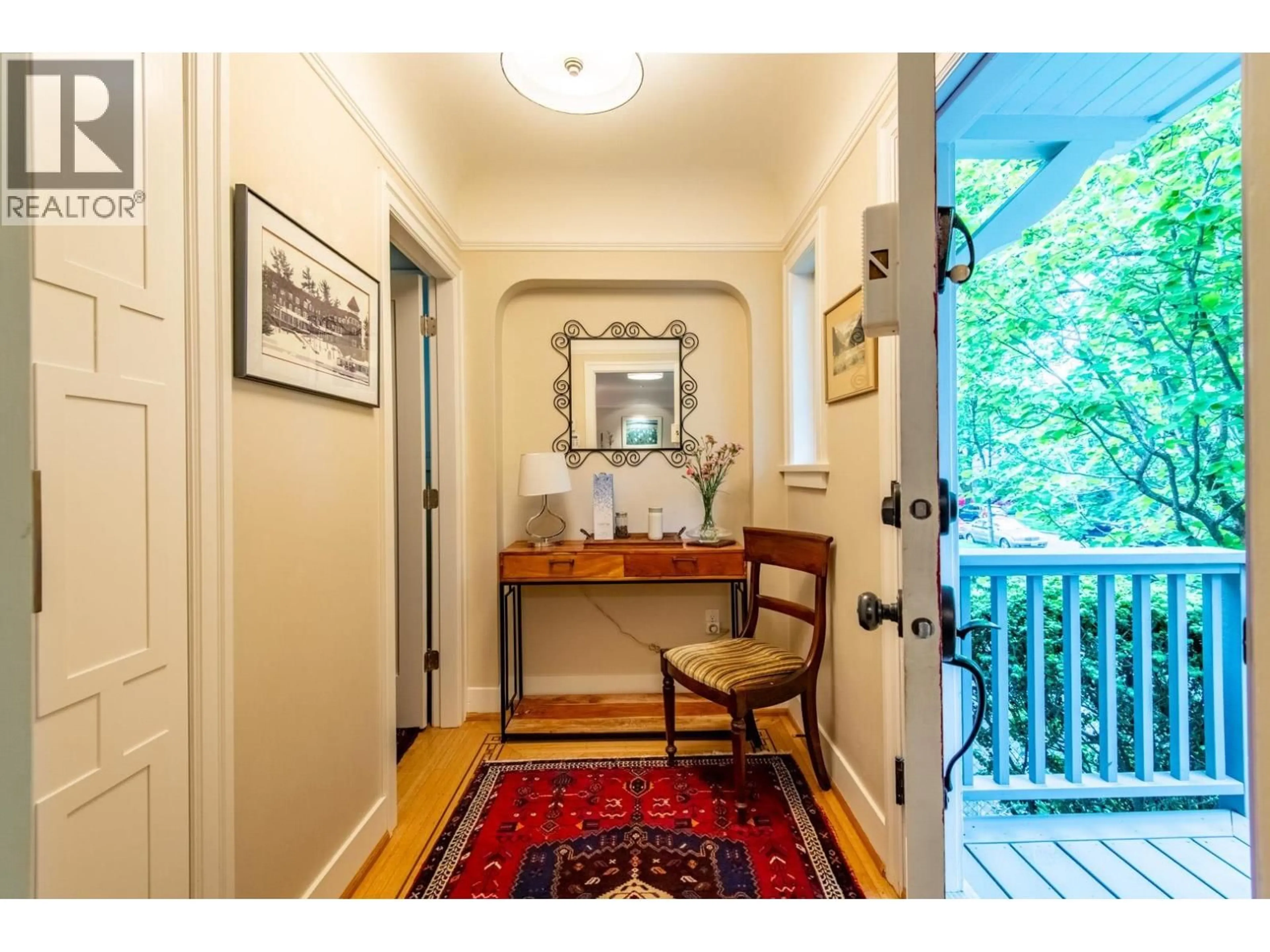 Indoor entryway for 412 21ST AVENUE, Vancouver British Columbia V5Y2E7
