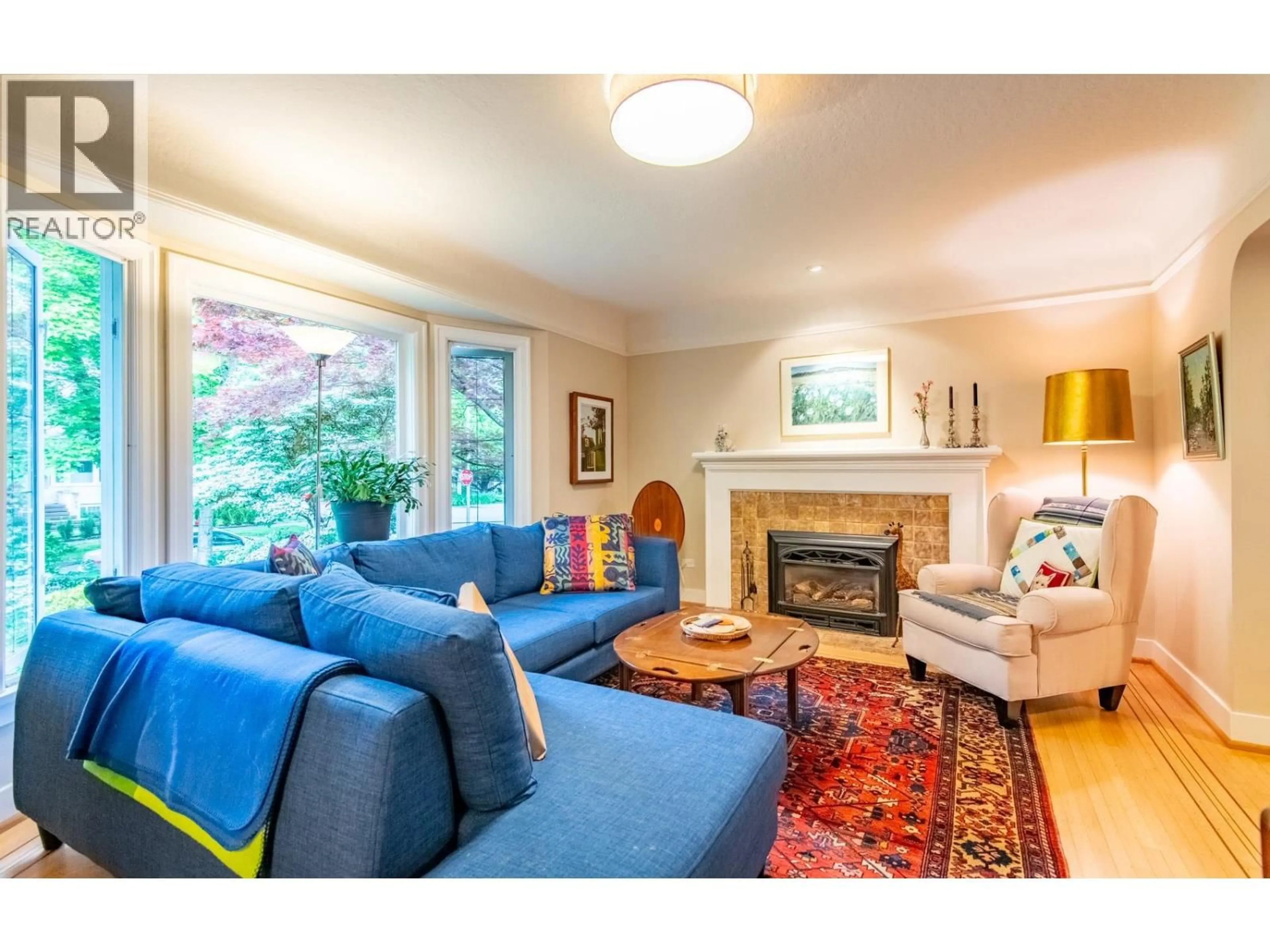 Living room with furniture, unknown for 412 21ST AVENUE, Vancouver British Columbia V5Y2E7