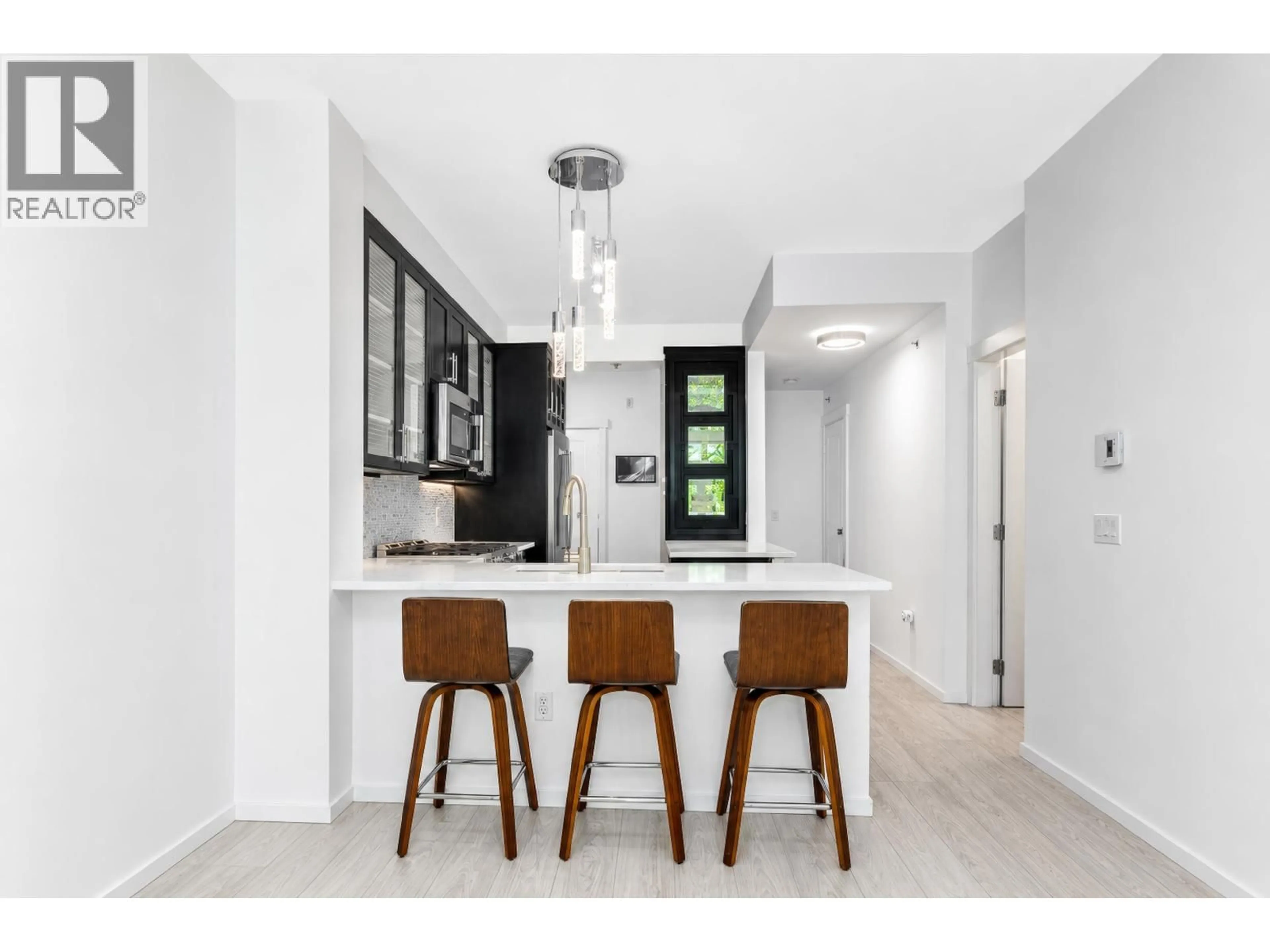 Contemporary kitchen, unknown for 424 - 801 KLAHANIE DRIVE, Port Moody British Columbia V3H5K4