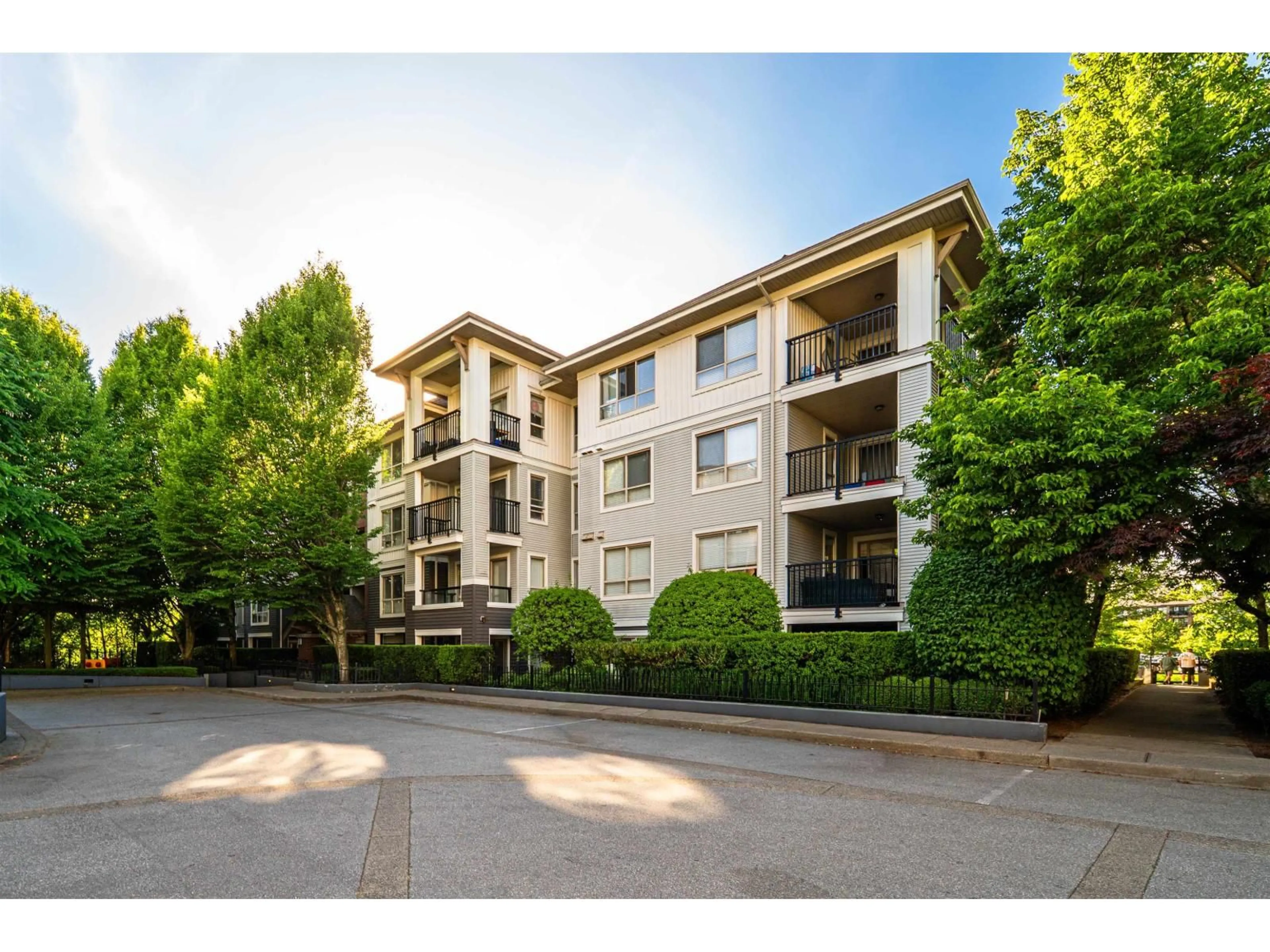 A pic from outside/outdoor area/front of a property/back of a property/a pic from drone, unknown for D207 - 8929 202 STREET, Langley British Columbia V1M0B4