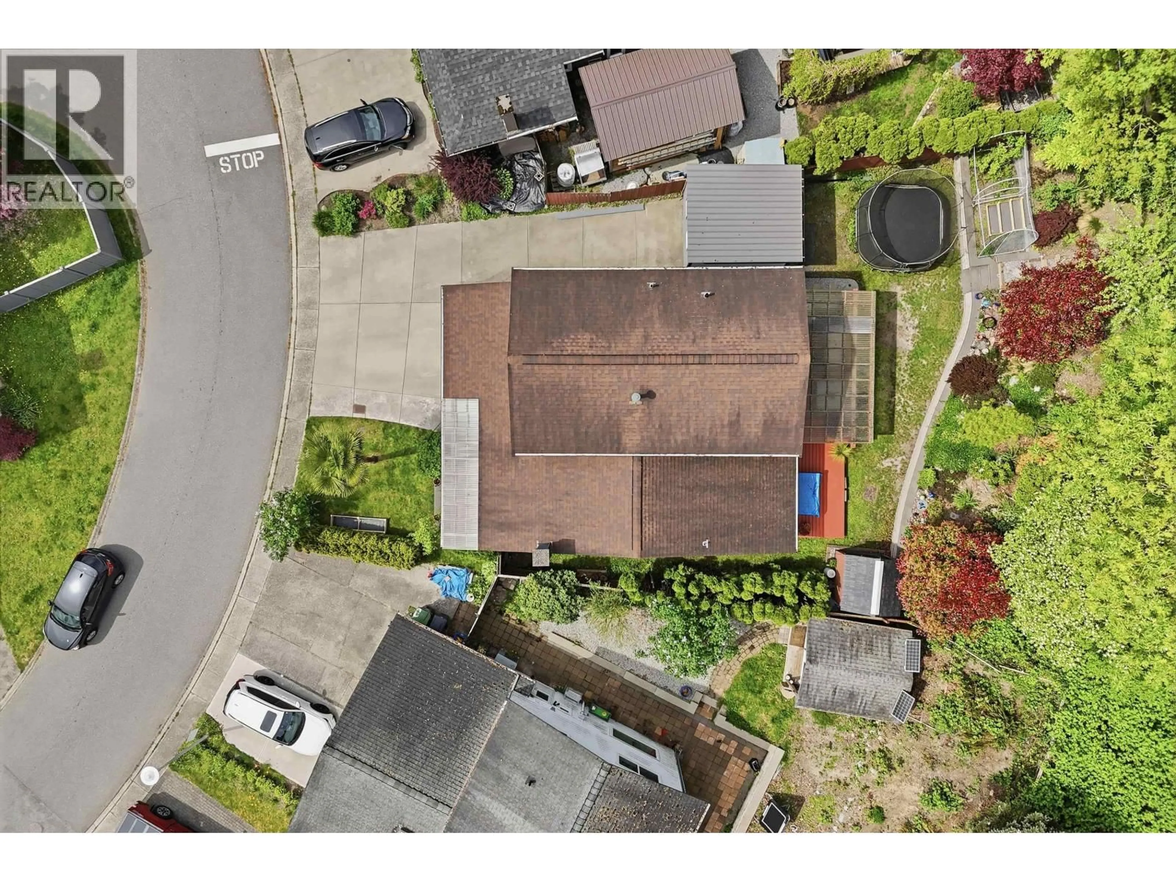 A pic from outside/outdoor area/front of a property/back of a property/a pic from drone, street for 1282 BLUFF DRIVE, Coquitlam British Columbia V3E1C1