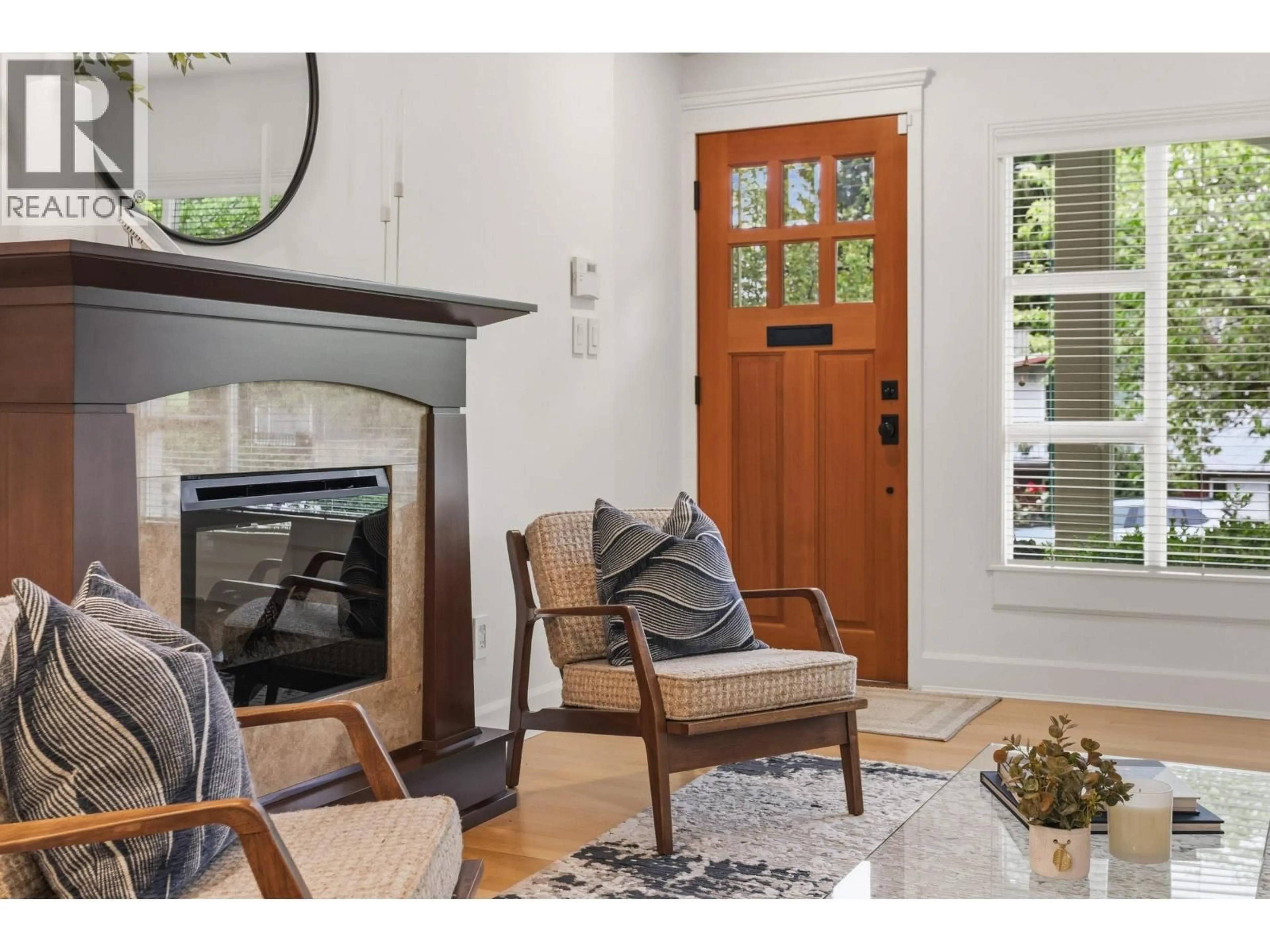 Indoor entryway for 4467 ST. GEORGE STREET, Vancouver British Columbia V5V4A5