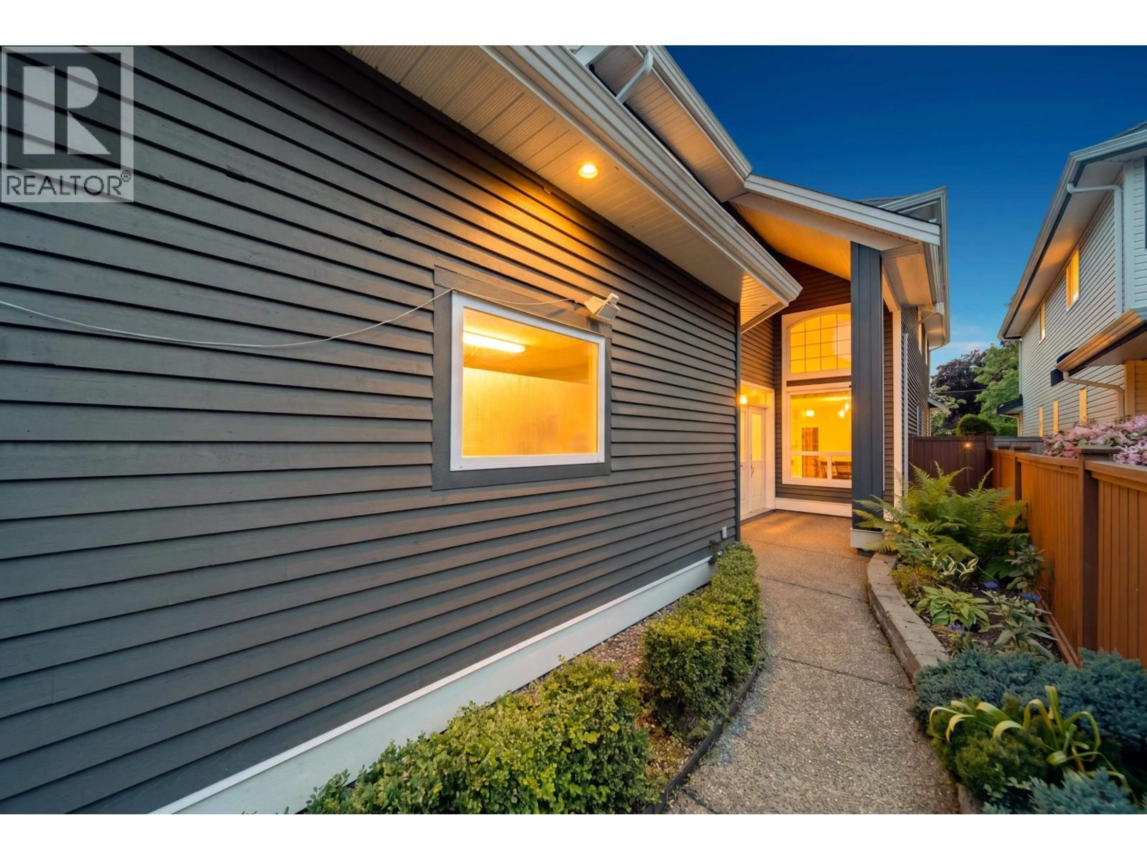 Home with vinyl exterior material, street for 11839 DUNFORD ROAD, Richmond British Columbia V7E3M6