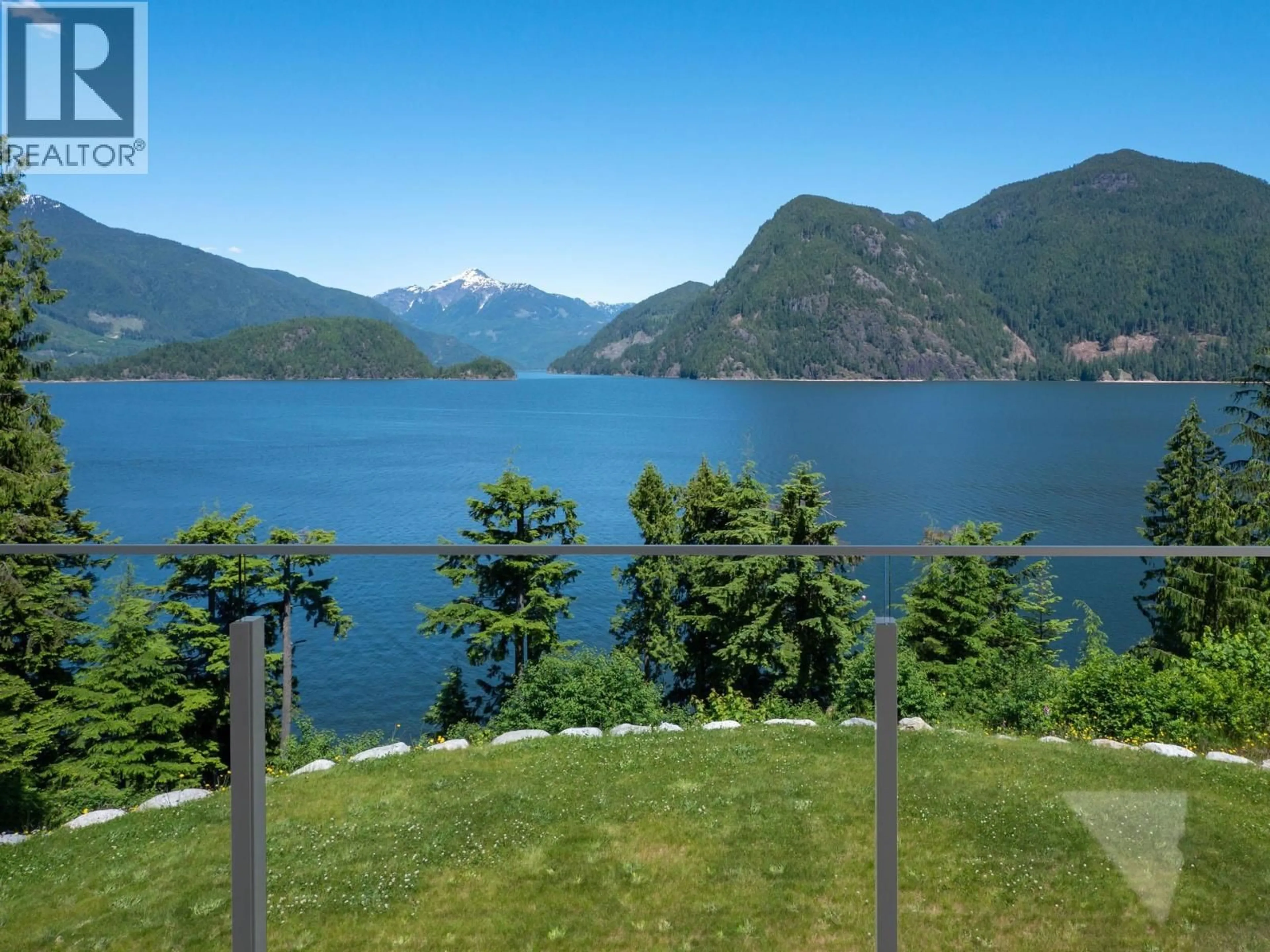 Patio, water/lake/river/ocean view for 107 WITHERBY ROAD, Gibsons British Columbia V0N1V6