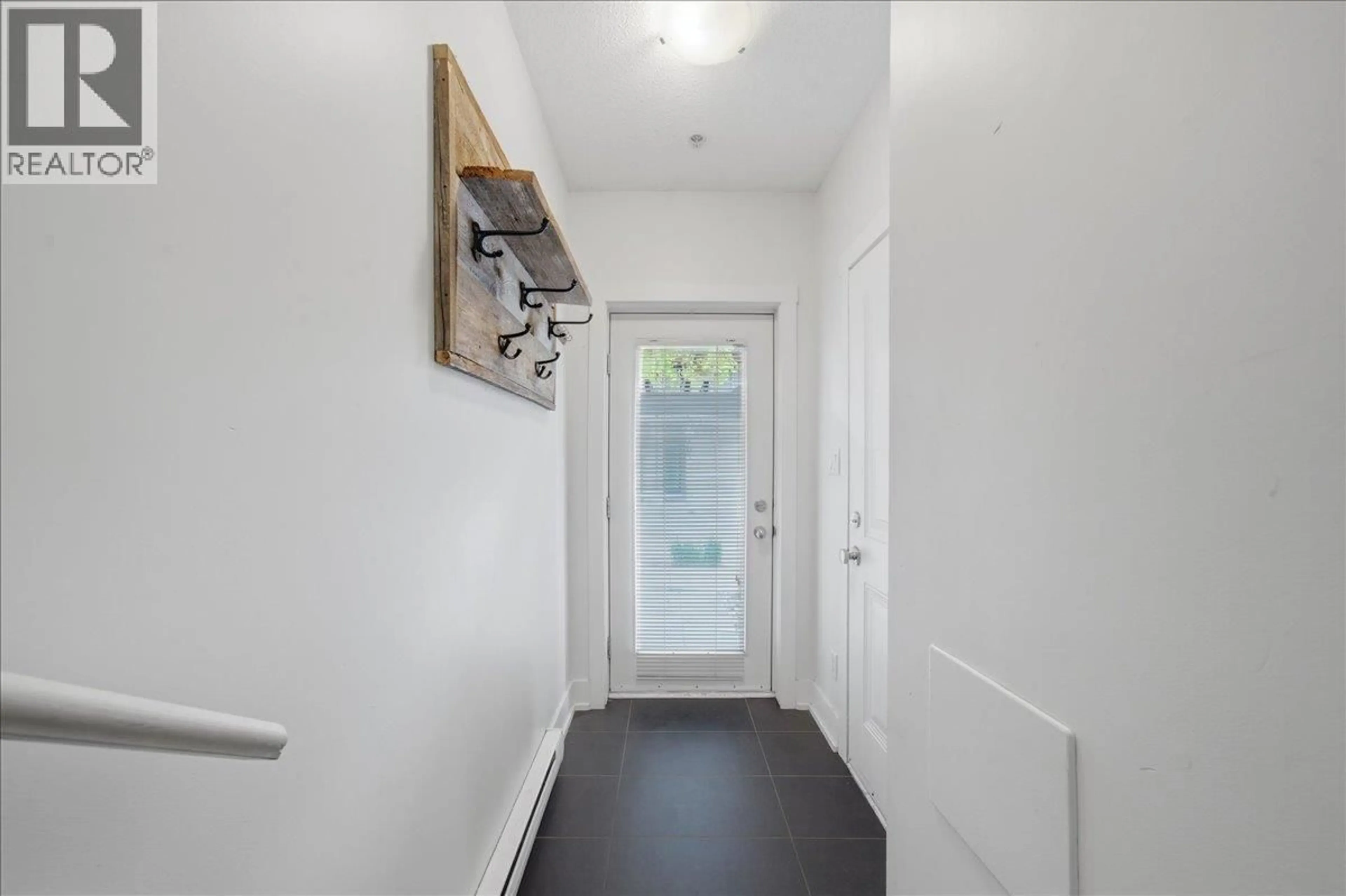 Indoor entryway for 1266 STONEMOUNT PLACE, Squamish British Columbia V8B0R8