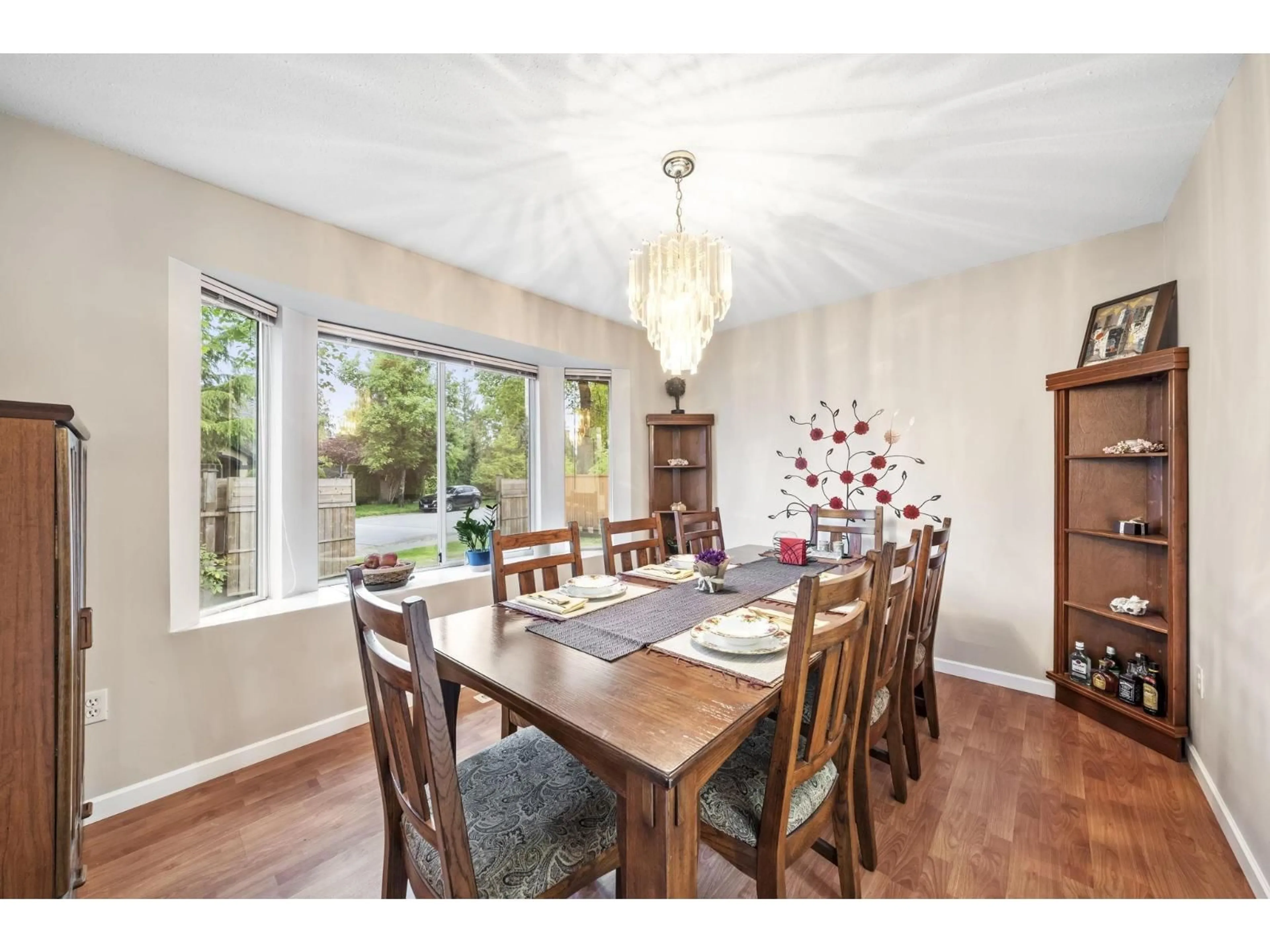 Dining room, wood/laminate floor for 10898 160A STREET, Surrey British Columbia V4N3J8