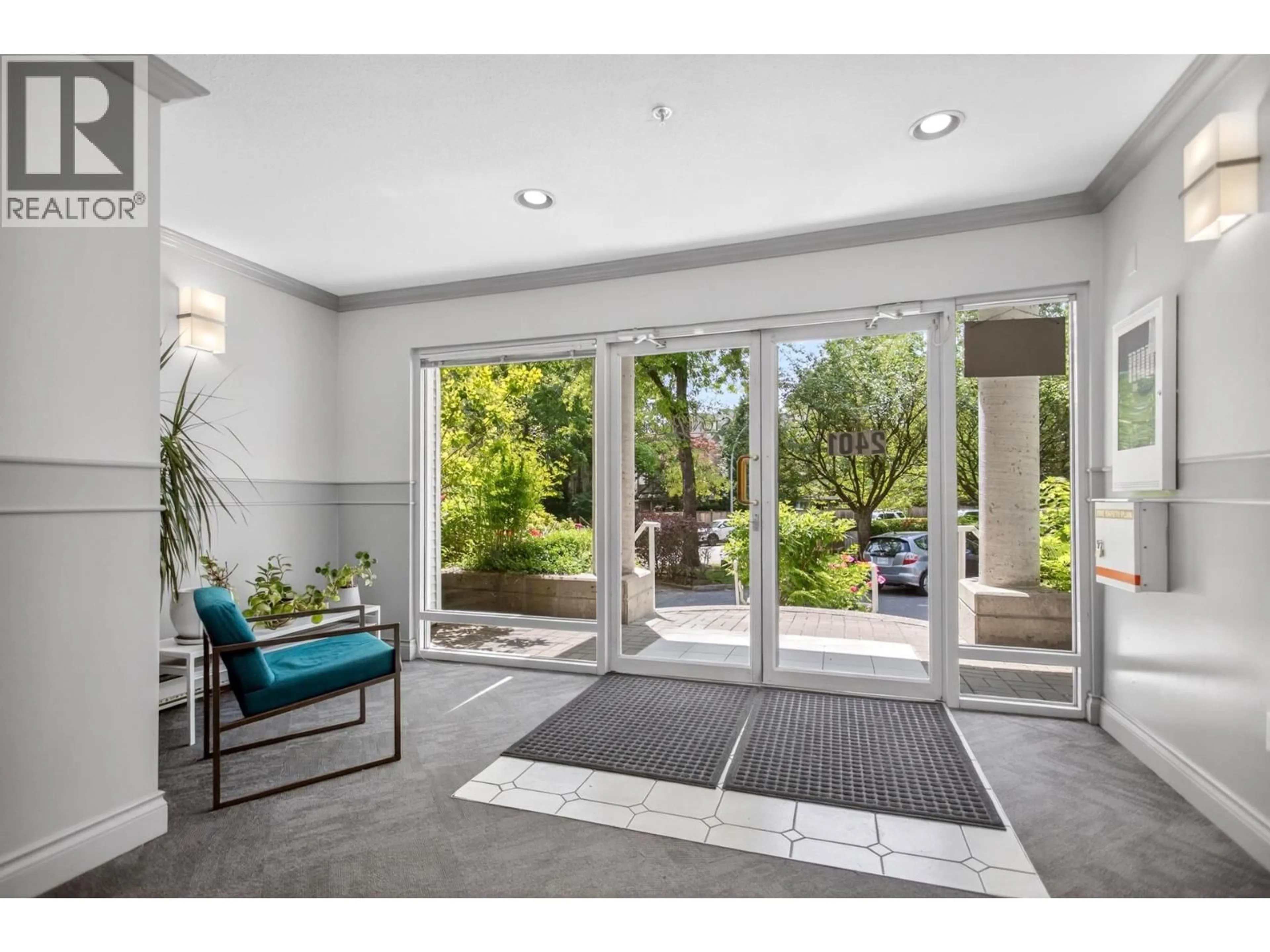 Indoor entryway for 112 - 2401 HAWTHORNE AVENUE, Port Coquitlam British Columbia V3C6E9