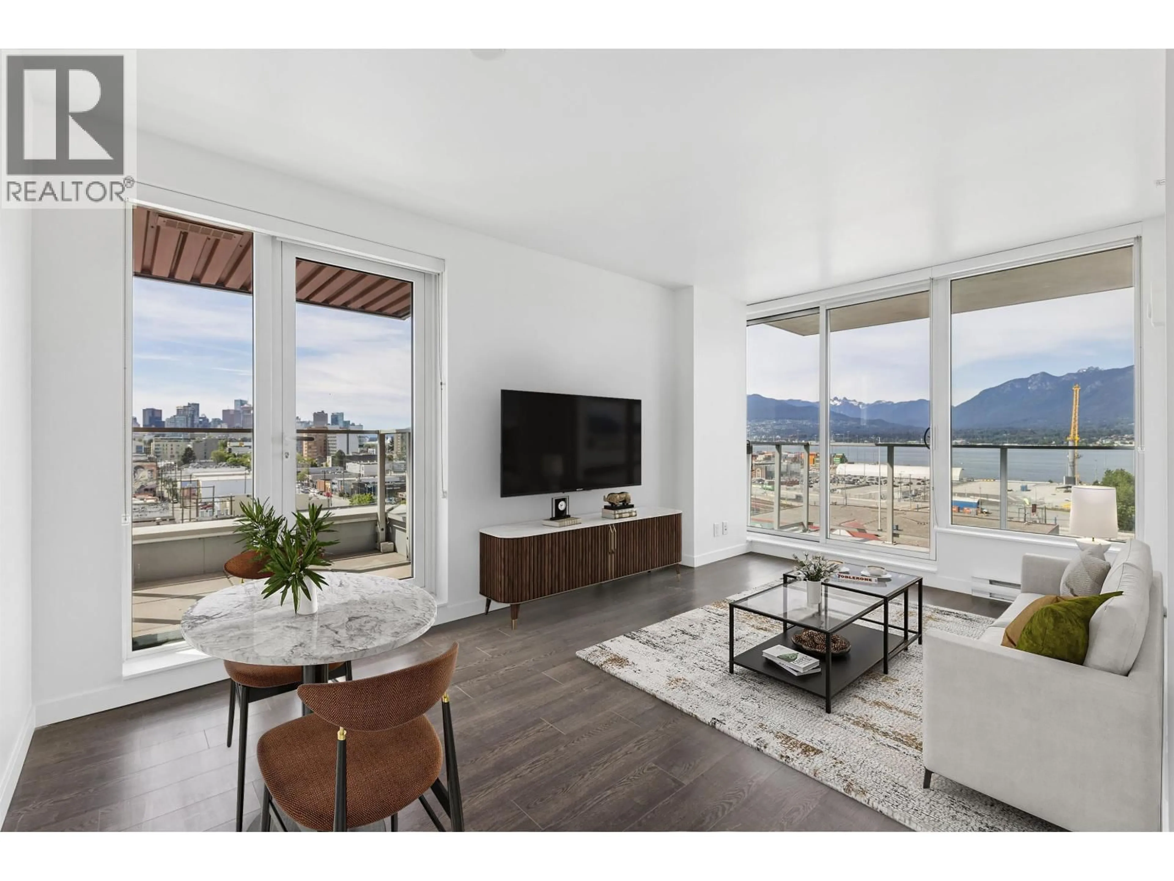 Living room with furniture, unknown for 902 - 933 HASTINGS STREET, Vancouver British Columbia V6A0G6