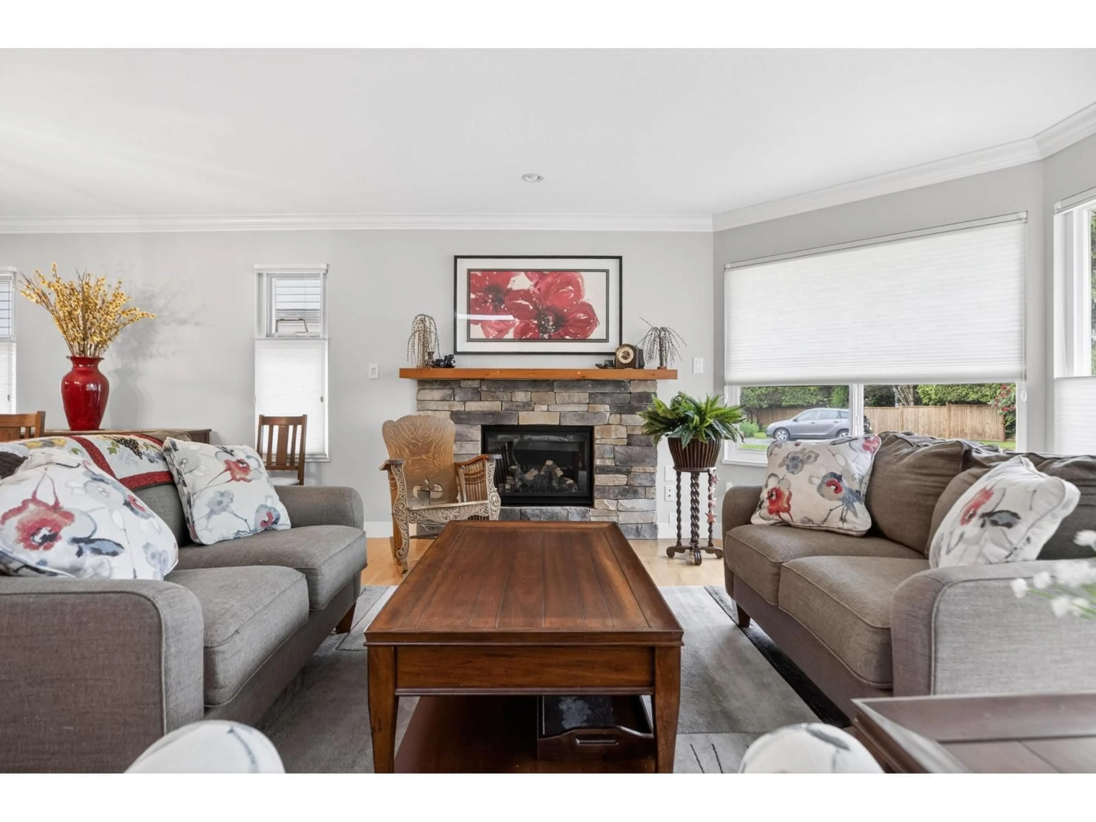 Living room with furniture, wood/laminate floor for 16457 10A AVENUE, Surrey British Columbia V4A8R2