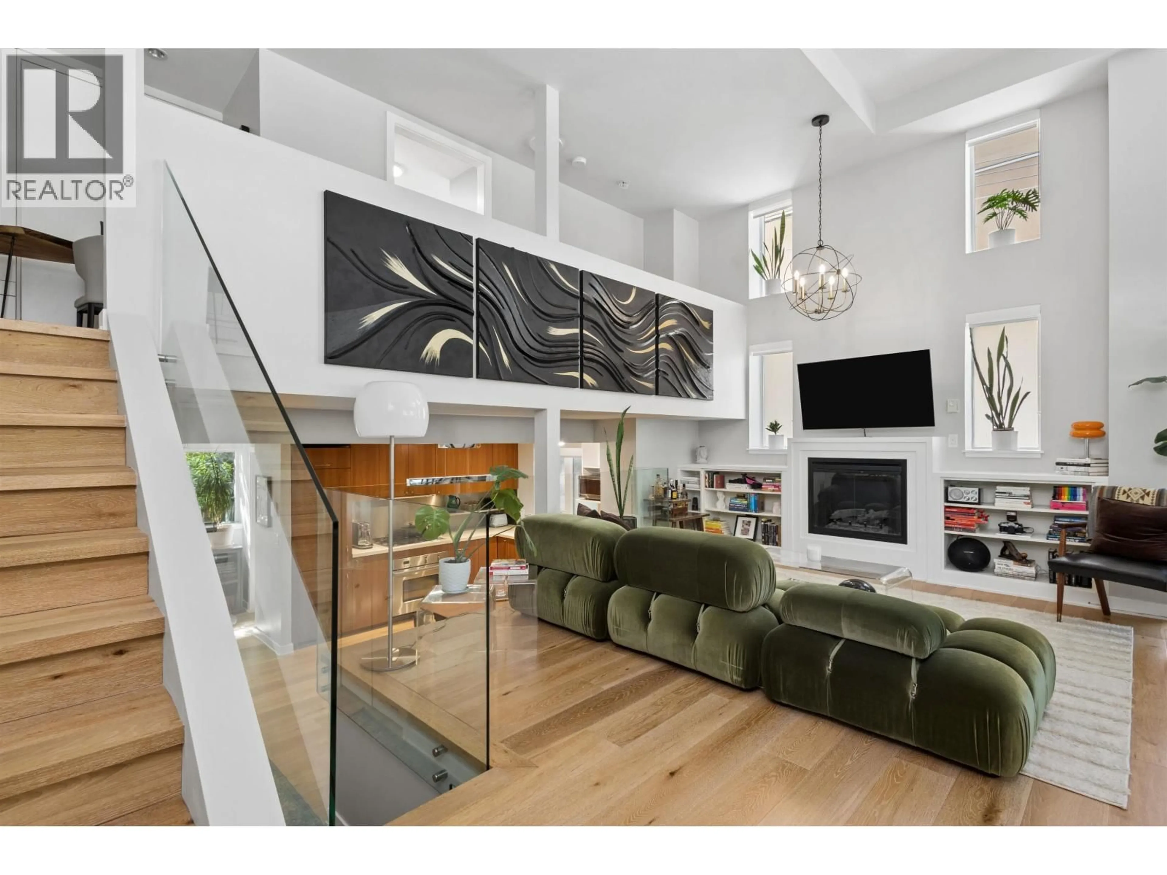 Unknown for 428 HELMCKEN STREET, Vancouver British Columbia V6B0B1