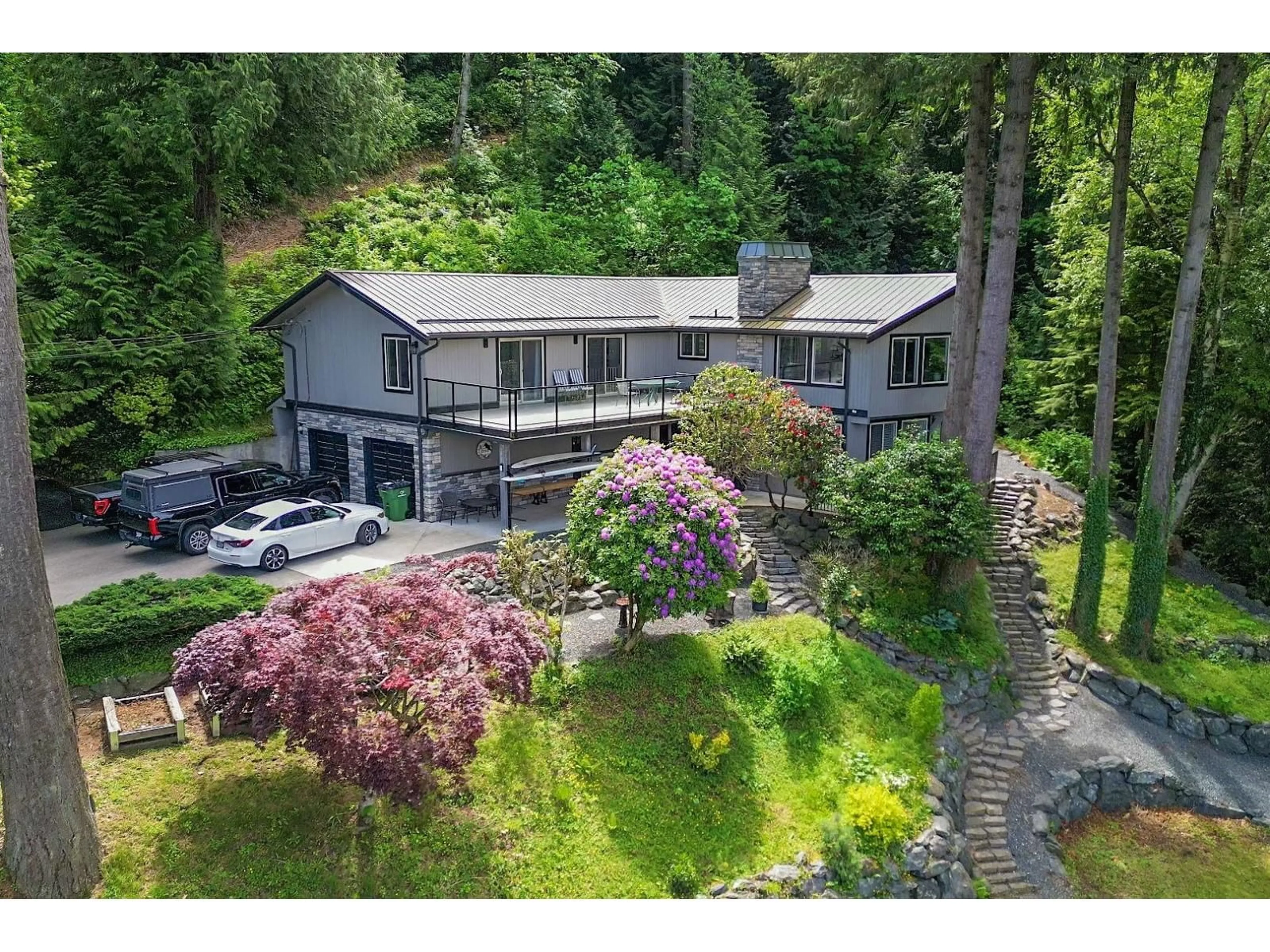 A pic from outside/outdoor area/front of a property/back of a property/a pic from drone, unknown for 42934 OLD ORCHARD ROAD, Chilliwack British Columbia V2R4H6