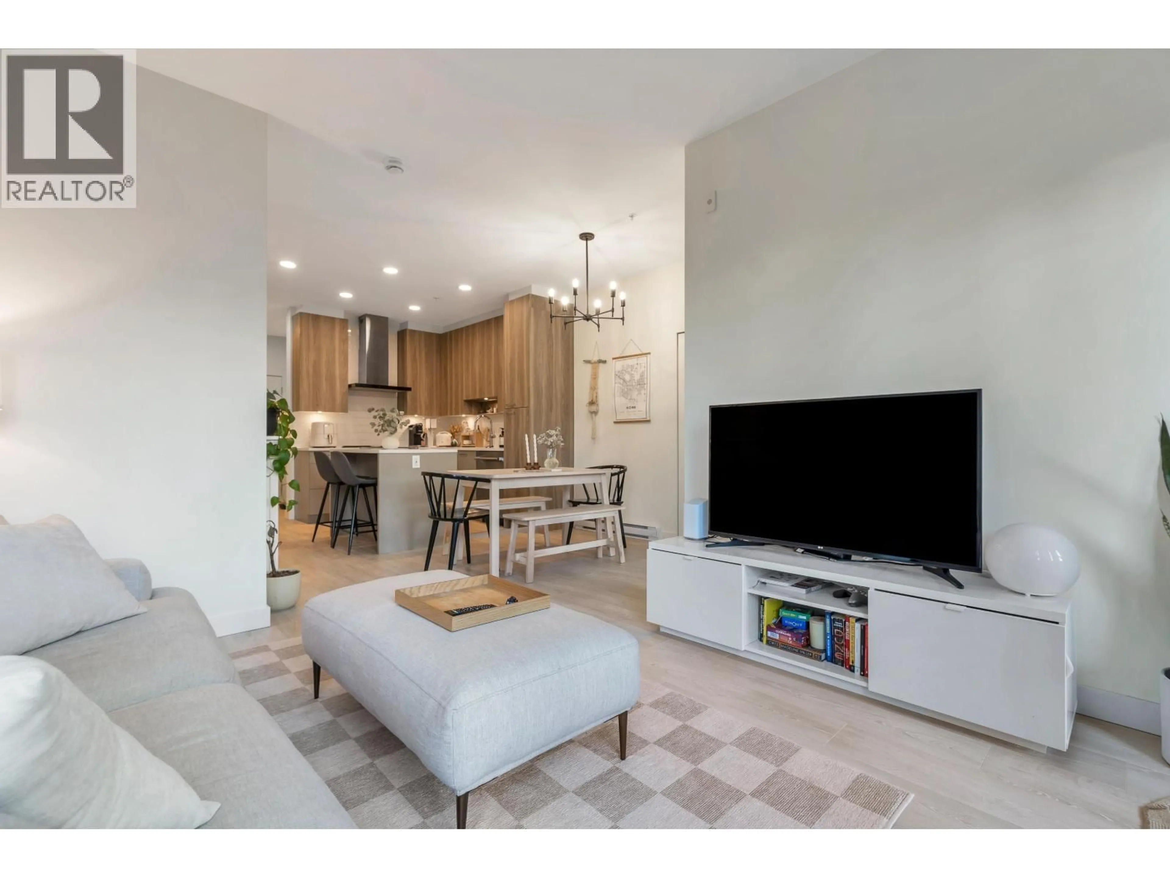 Living room with furniture, unknown for 106 - 7599 15TH STREET, Burnaby British Columbia V3N0H9