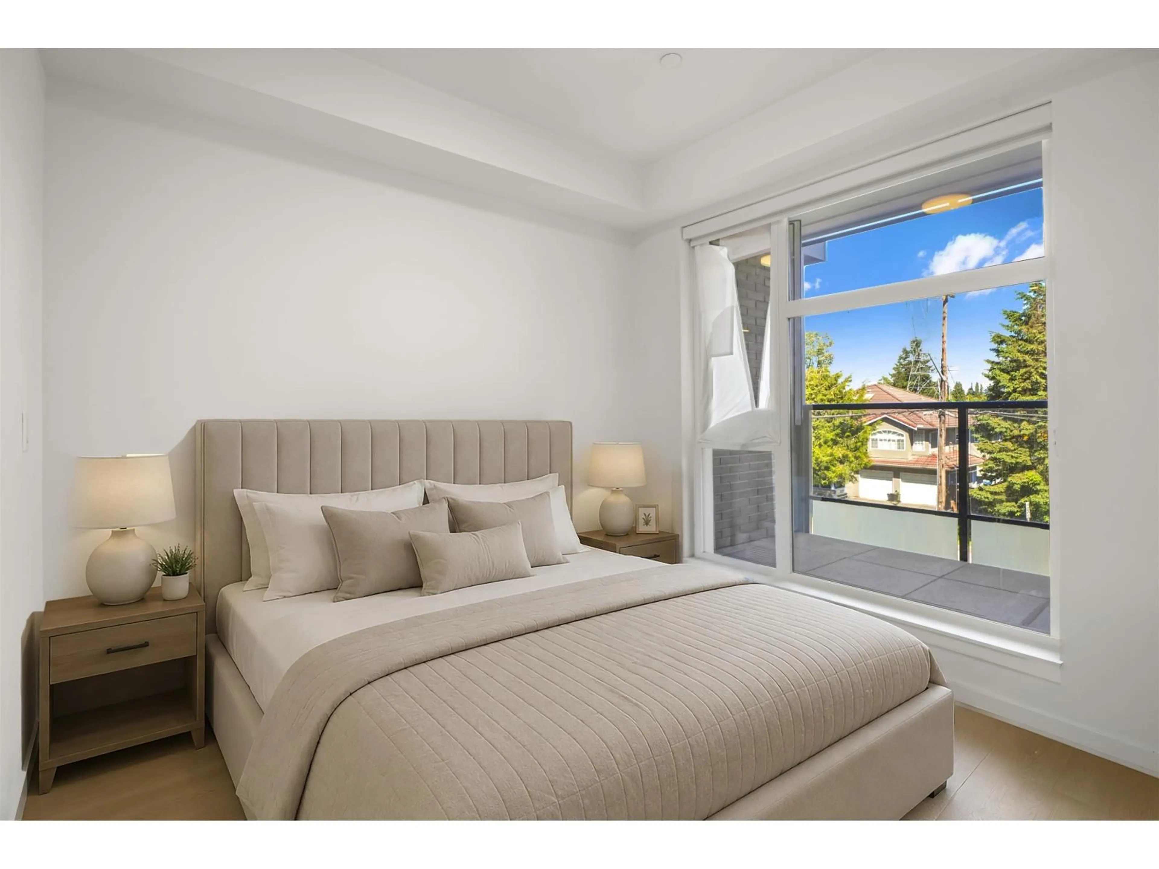 Bedroom with bed, unknown for E206 - 10829 140 STREET, Surrey British Columbia V3R0H4