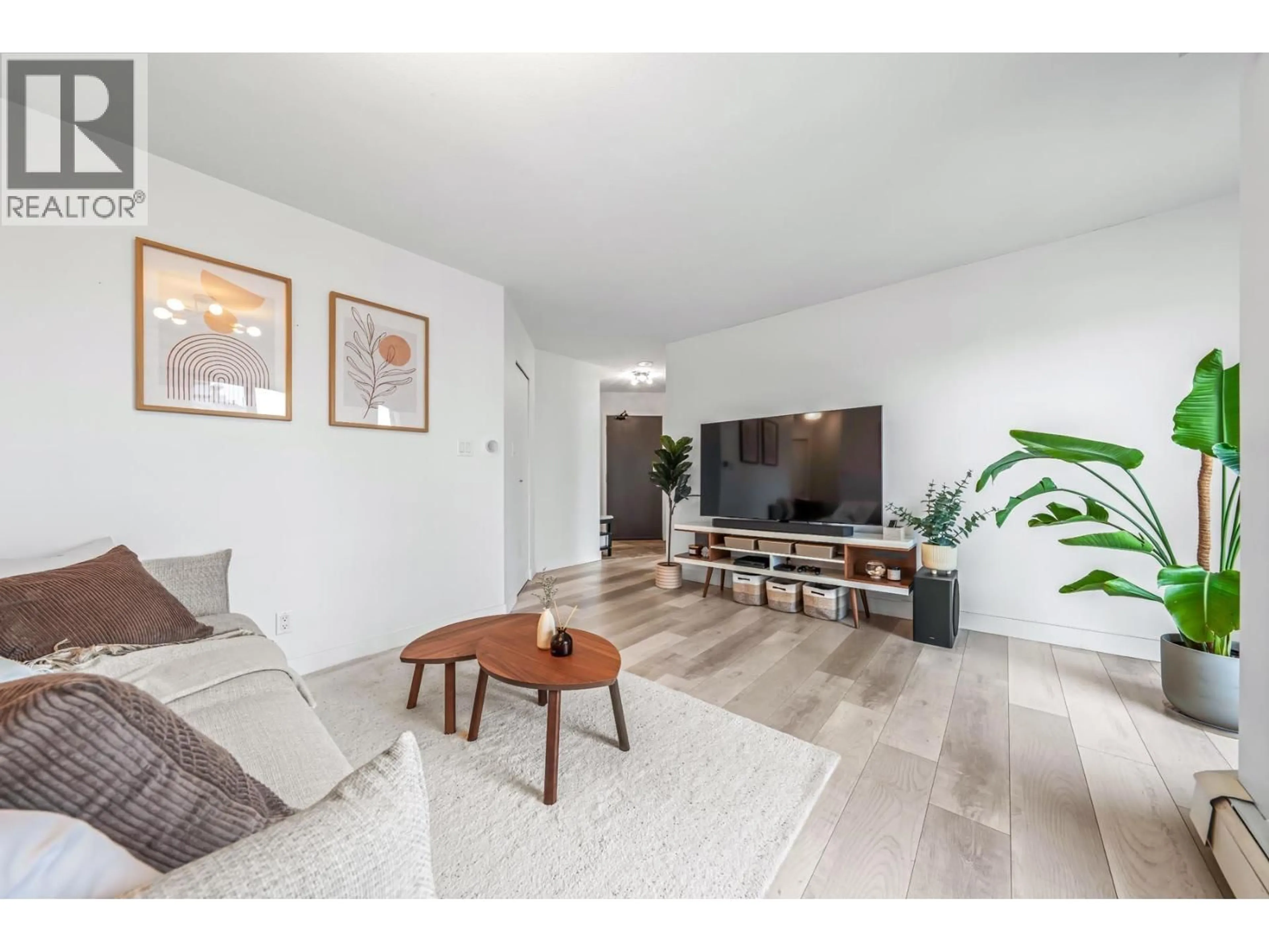 Living room with furniture, unknown for 1705 - 612 FIFTH AVENUE, New Westminster British Columbia V3M1X5