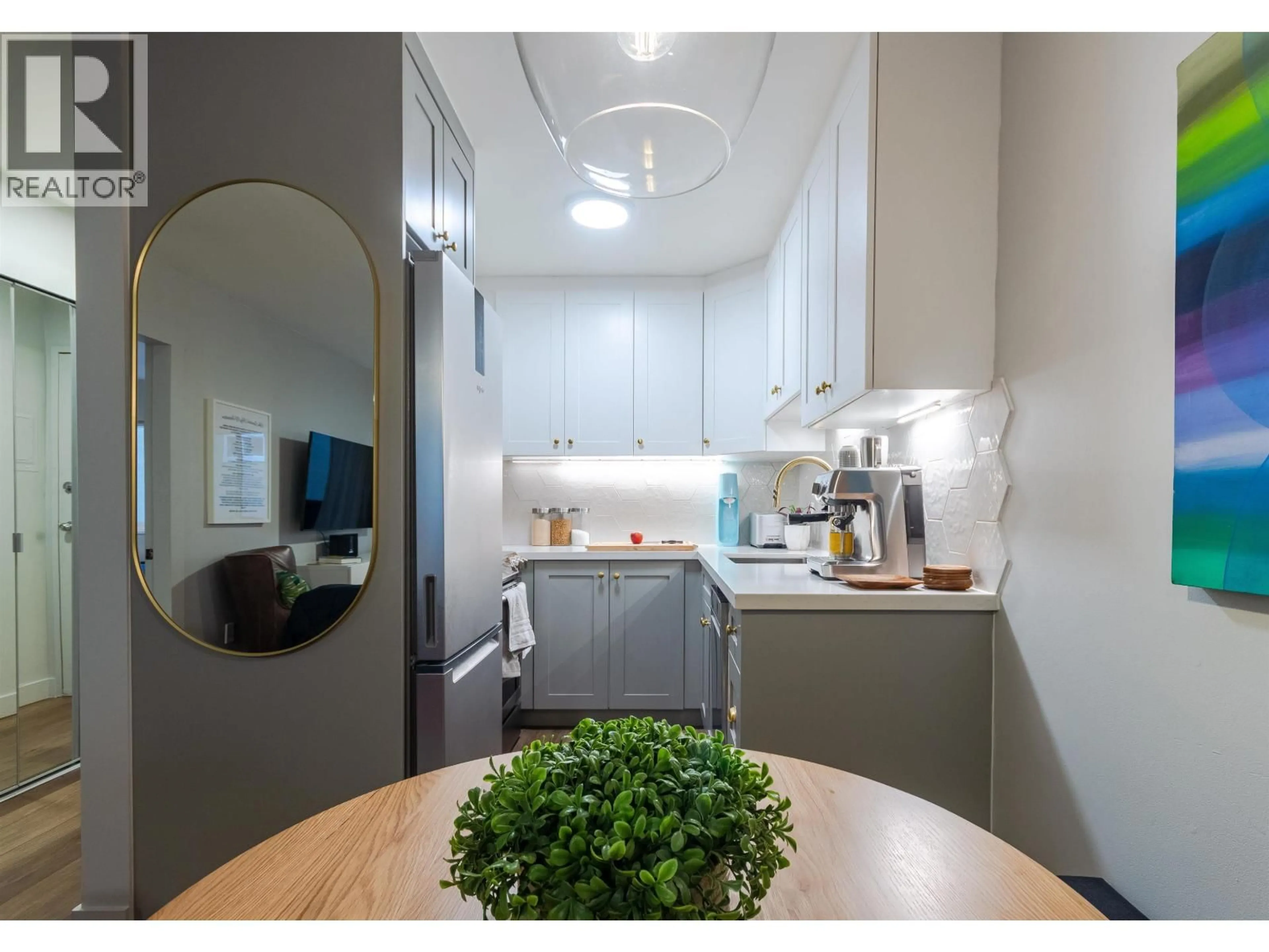 Standard kitchen, unknown for 200 - 2033 7TH AVENUE, Vancouver British Columbia V6J1T3