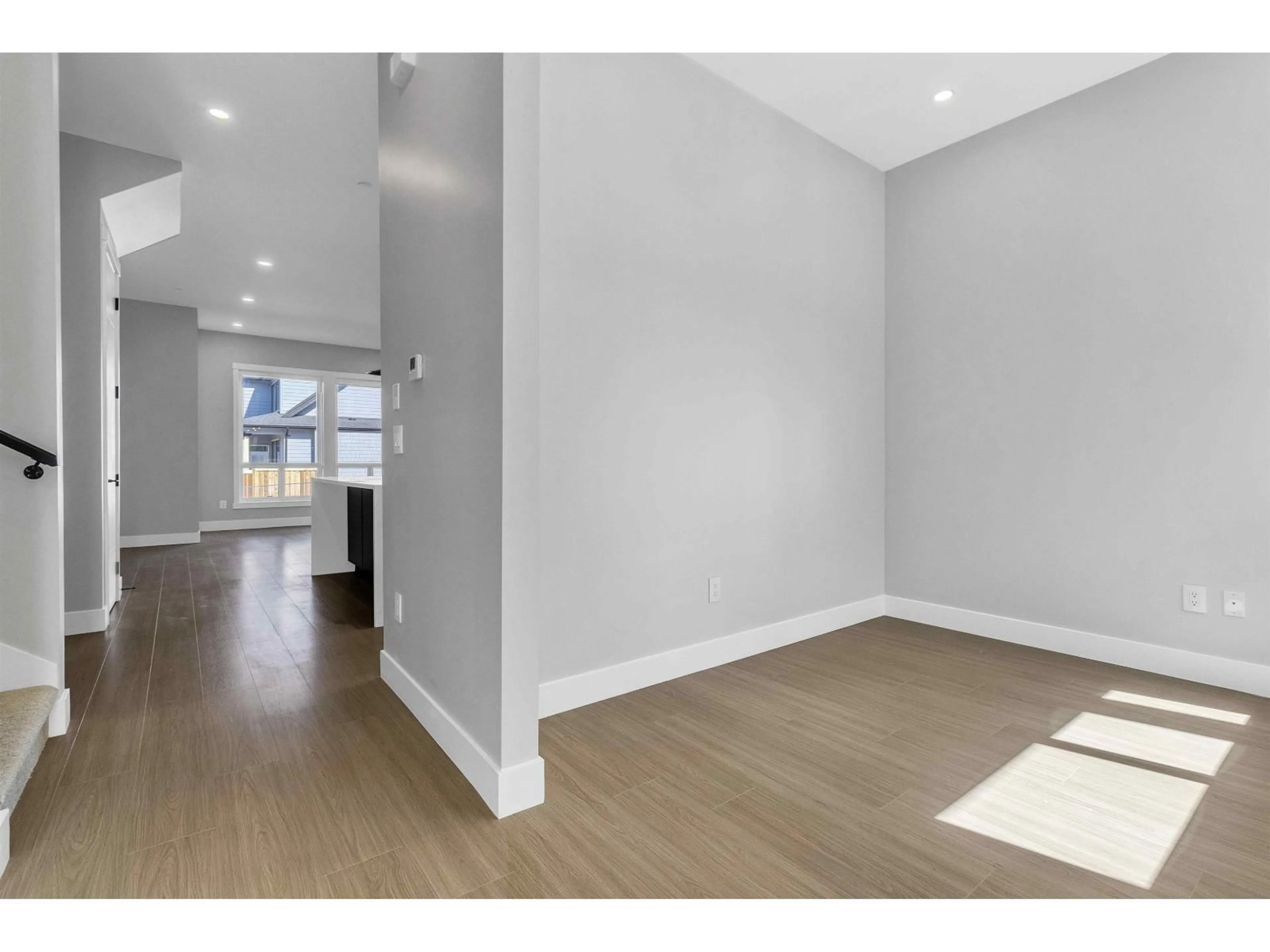 Indoor entryway for 7686 196 STREET, Langley British Columbia V2Y3V4
