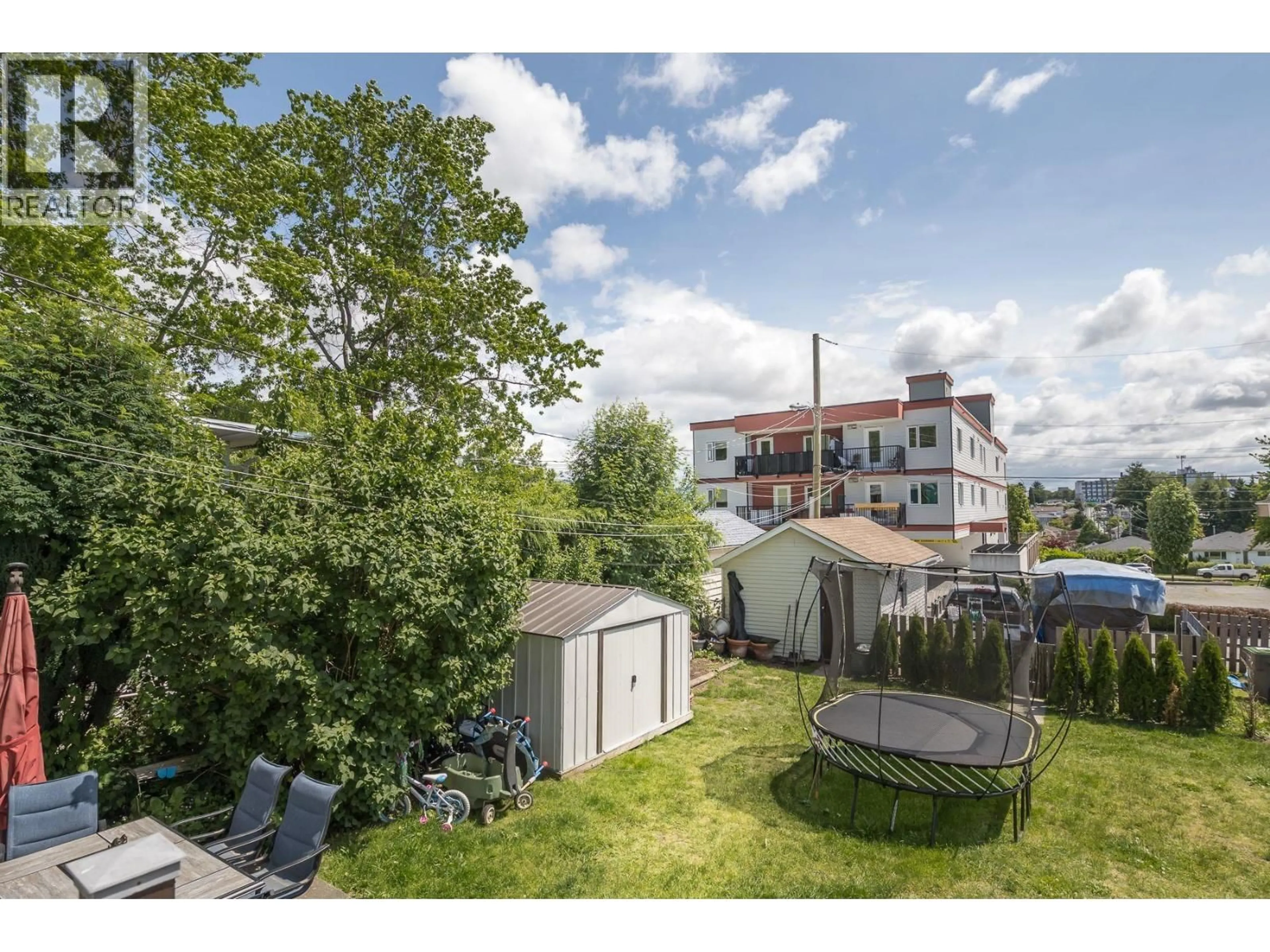 A pic from outside/outdoor area/front of a property/back of a property/a pic from drone, unknown for 3826 GLENDALE STREET, Vancouver British Columbia V5R1C5