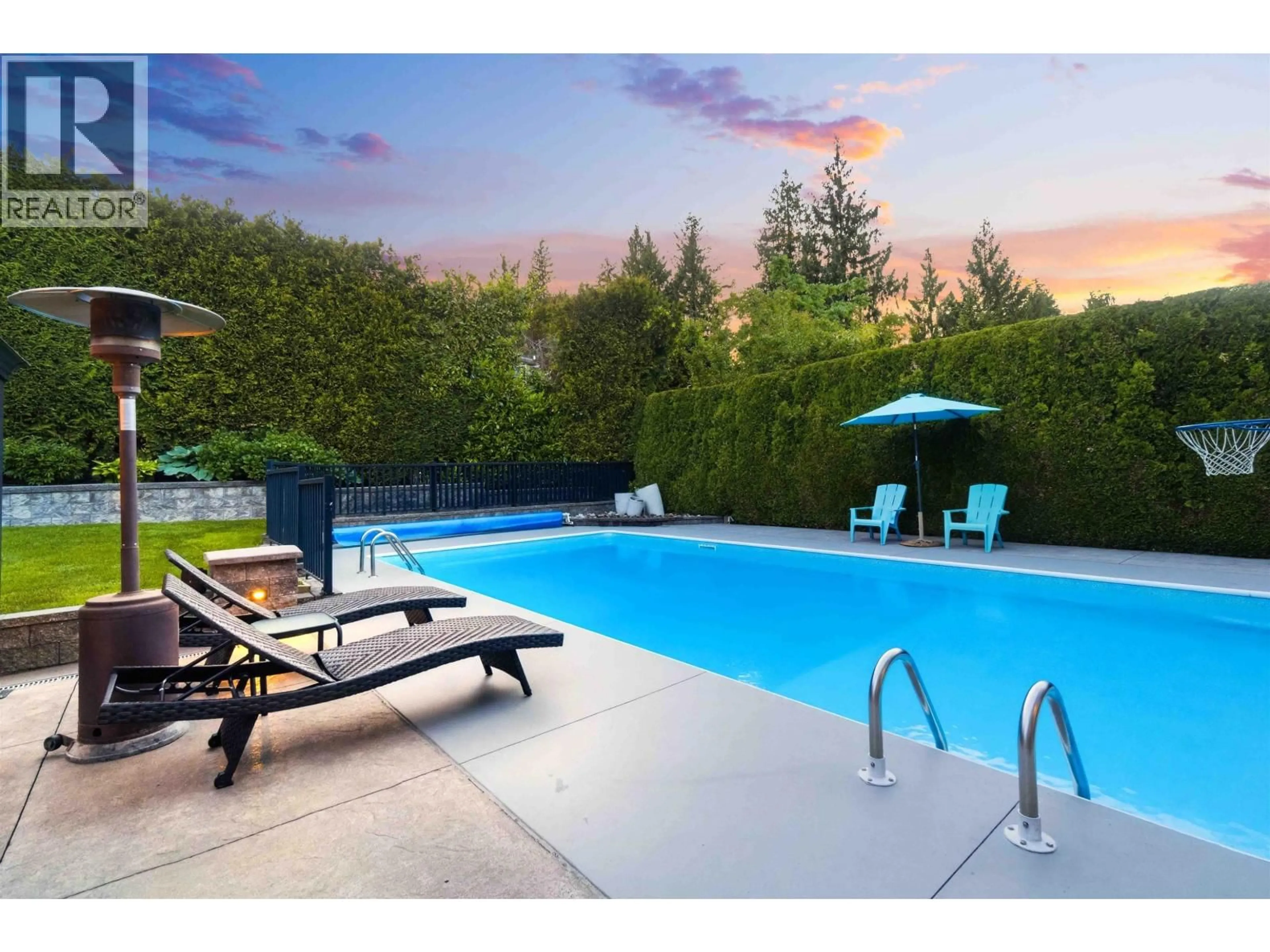 Pool for 3088 STARLIGHT WAY, Coquitlam British Columbia V3C3R1