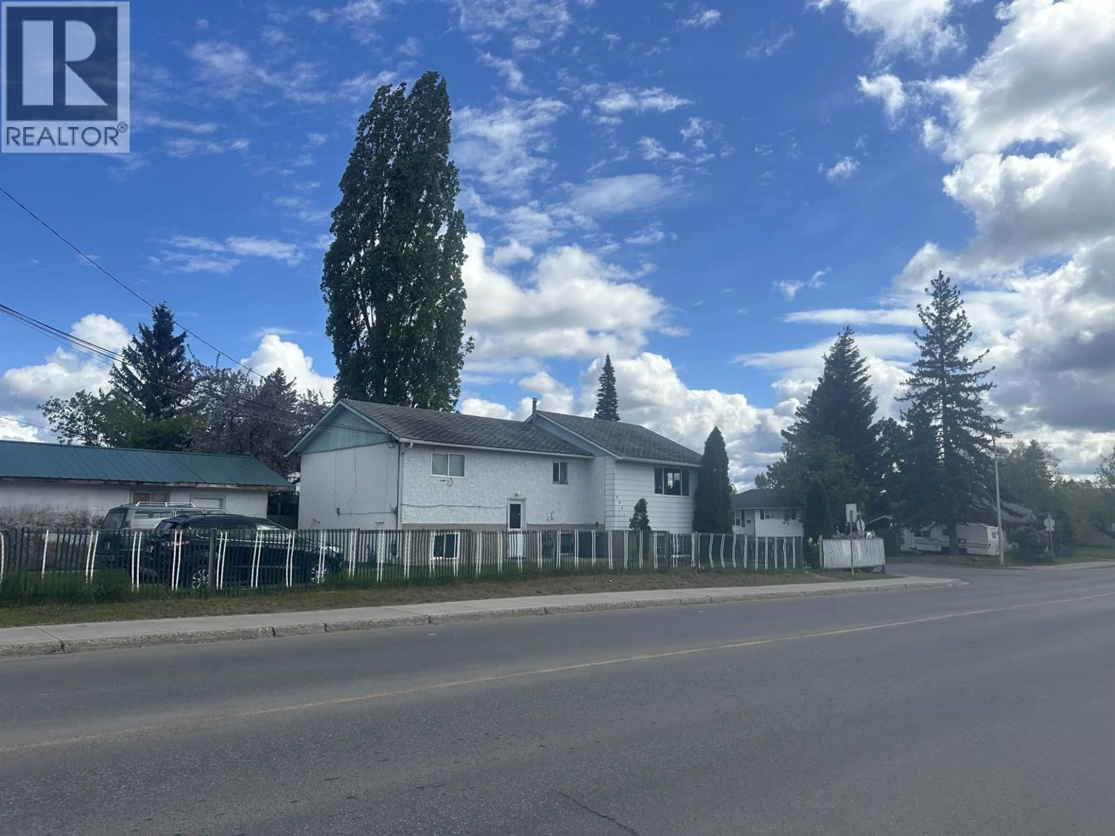 Unknown for 995 CARNEY STREET, Prince George British Columbia V2M2K8