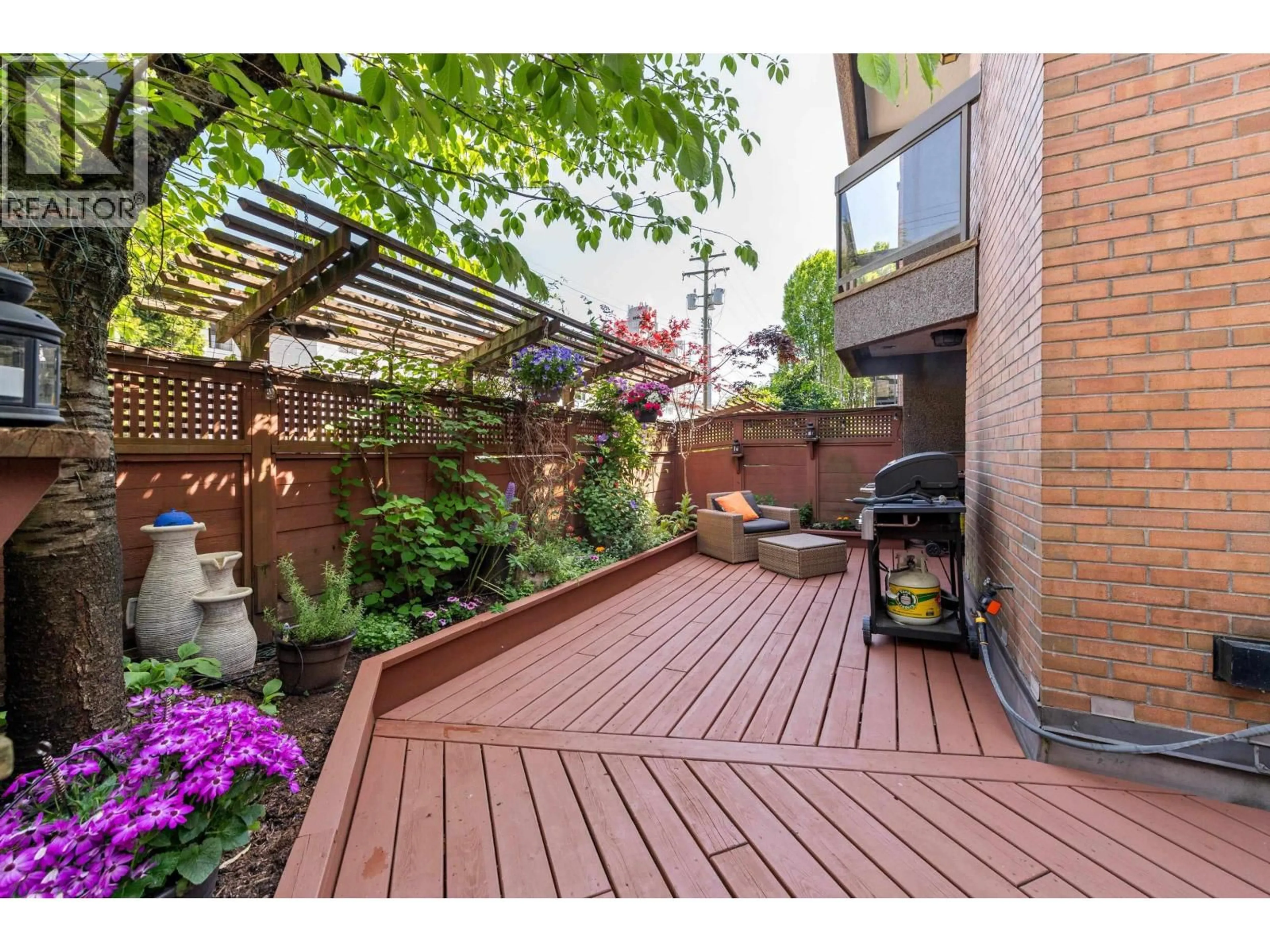Patio, street for 102 - 1055 13TH AVENUE, Vancouver British Columbia V6H1N1