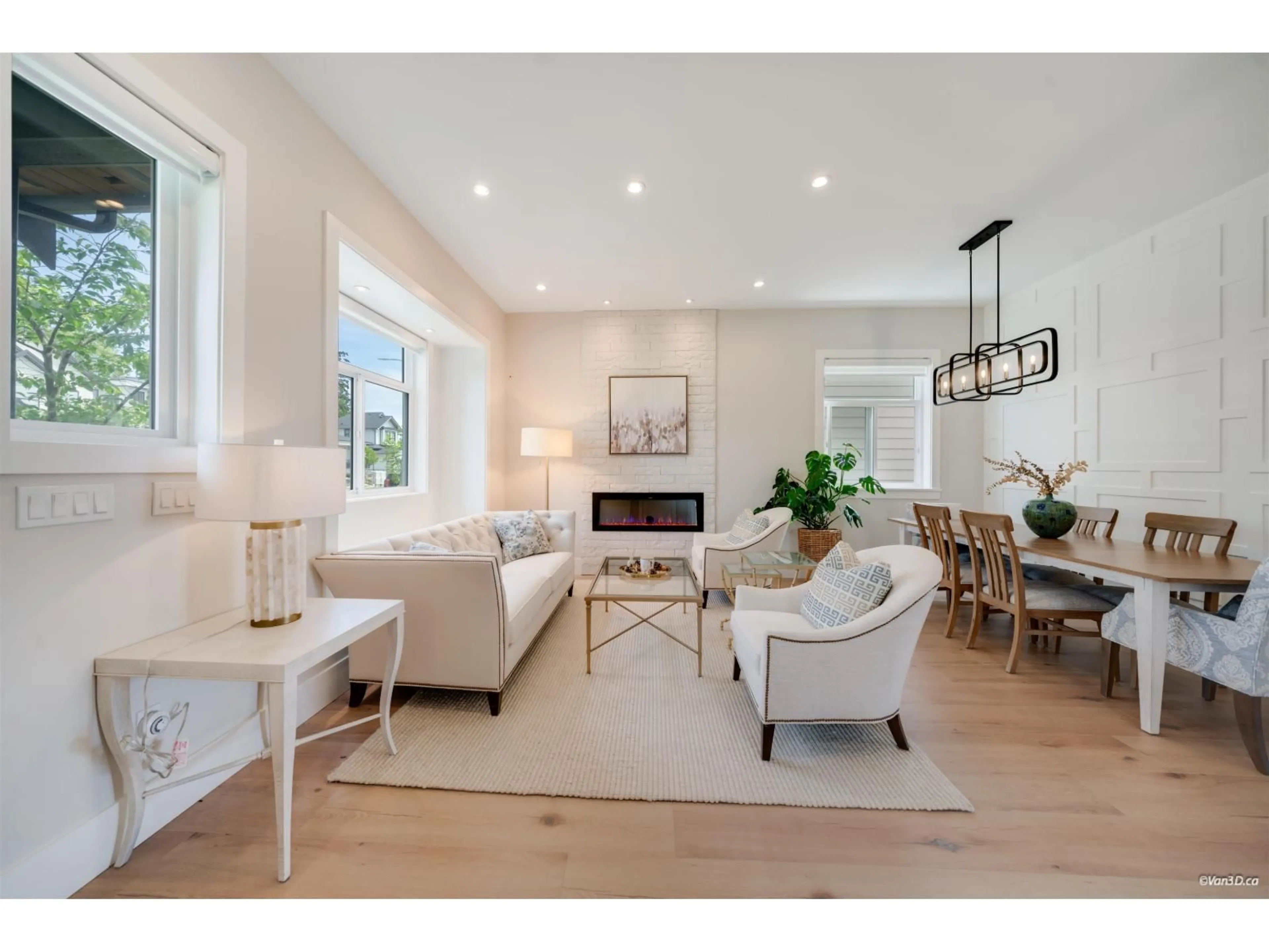 Living room with furniture, unknown for 16778 20A AVENUE, Surrey British Columbia V3Z9M9