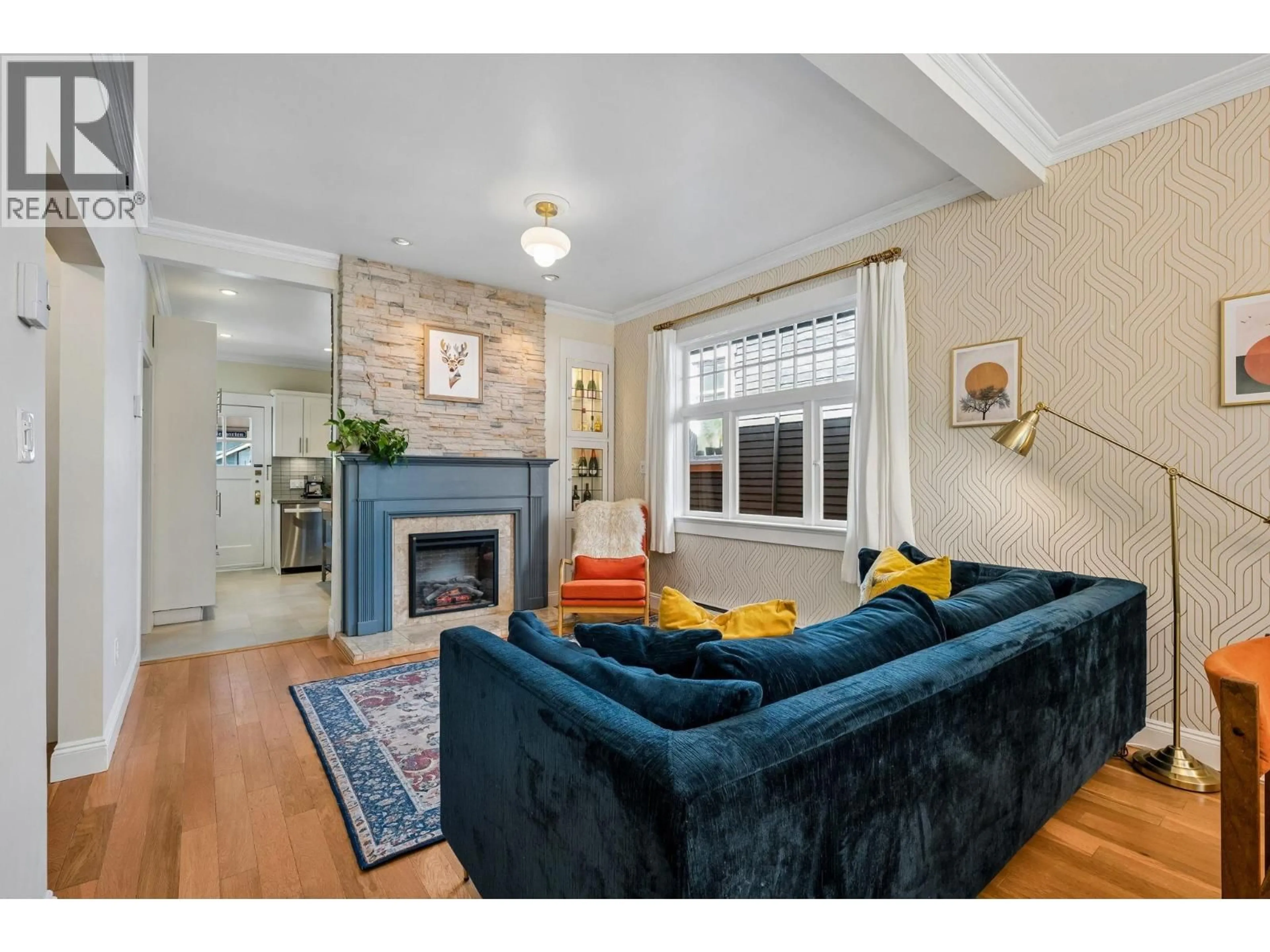 Living room with furniture, unknown for 2323 GRAVELEY STREET, Vancouver British Columbia V5L3C3