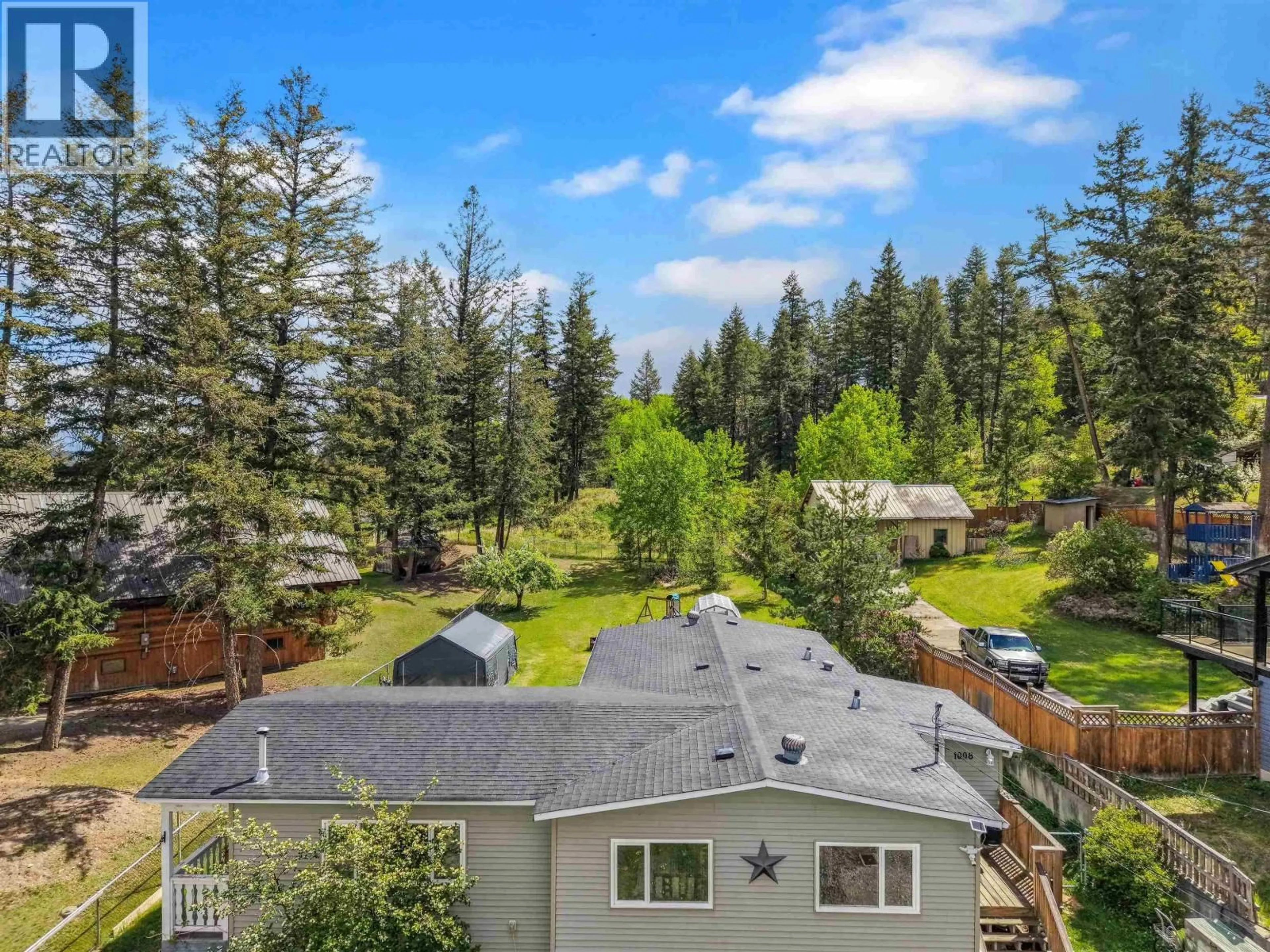 A pic from outside/outdoor area/front of a property/back of a property/a pic from drone, forest/trees view for 1008 RICHARD ROAD, Williams Lake British Columbia V2G3M1